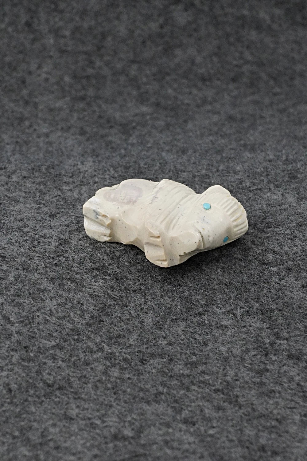 Buffalo Zuni Fetish Carving - Gilbert Lonjose