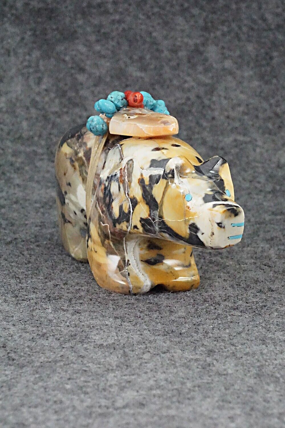 Bear Zuni Fetish Carving - Rodney Laiwakete