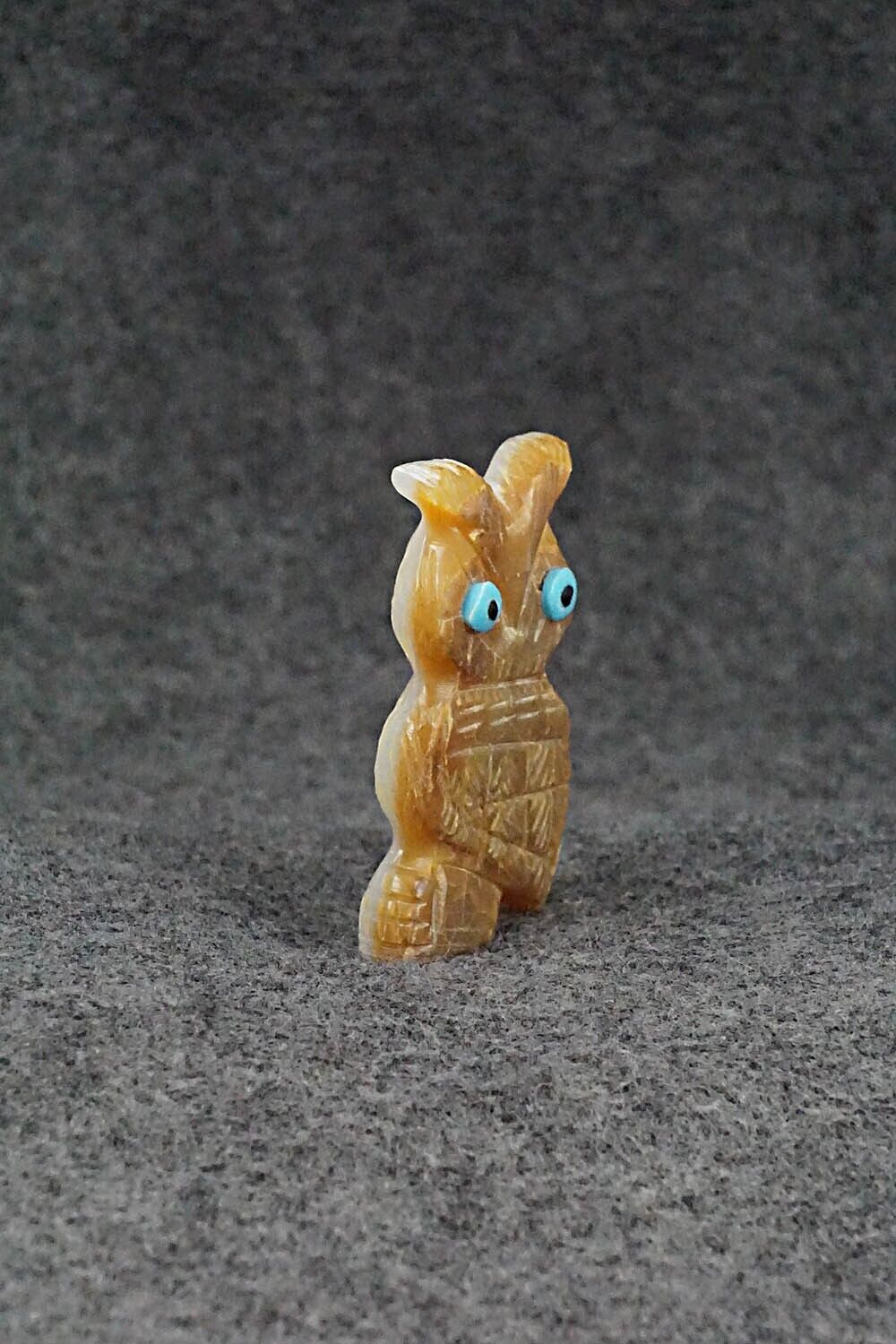 Owl Zuni Fetish Carving - Danette Laate