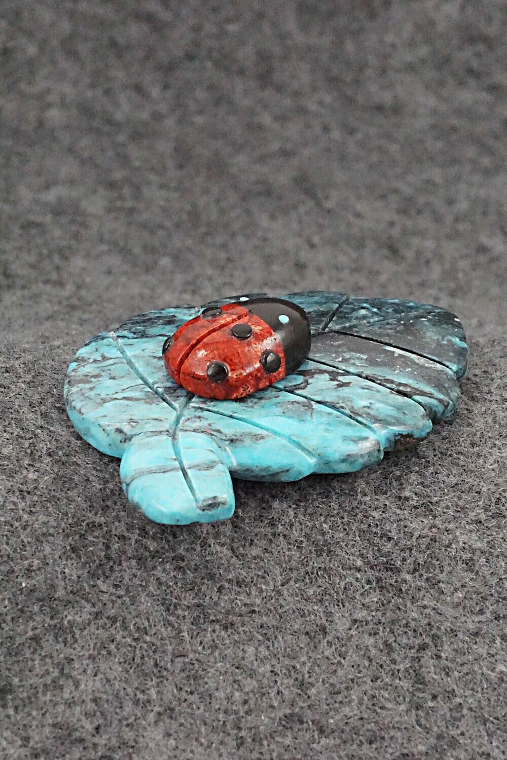 Ladybug on a Leaf Zuni Fetish Carving - Reynold Lunasee