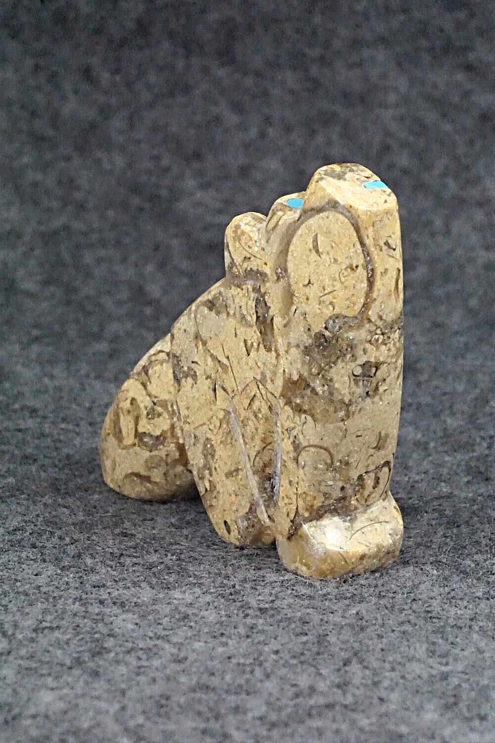 Wolf Zuni Fetish Carving - Bernard Laiwakete