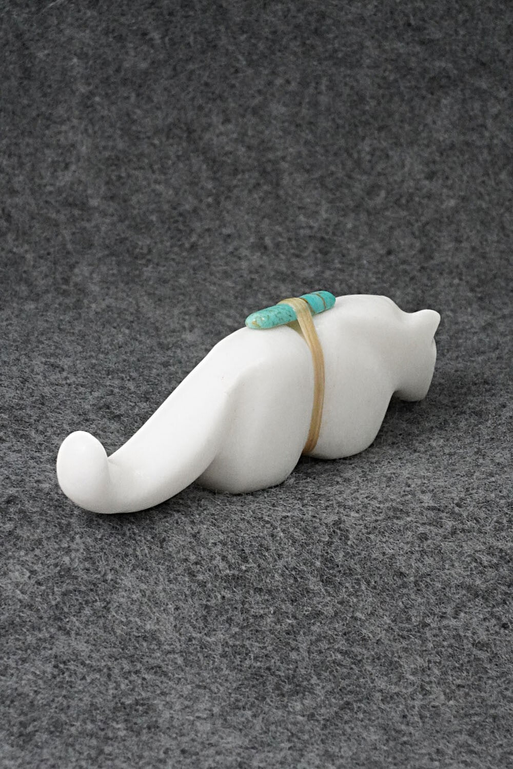 Mountain Lion Zuni Fetish Carving - Herbert Halate