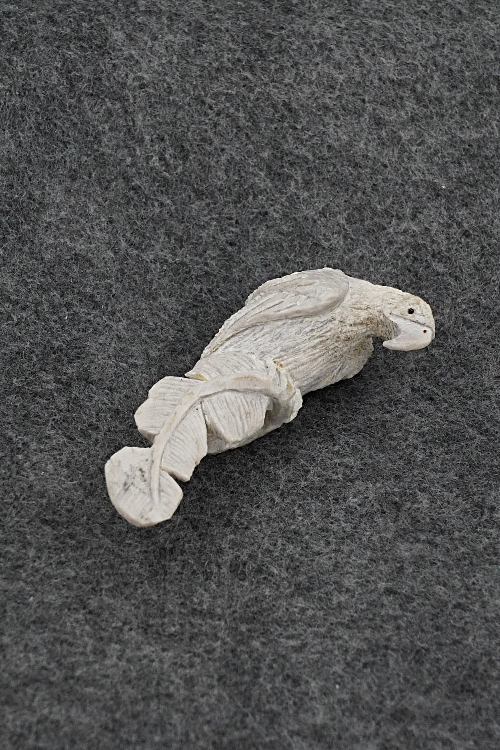 Eagle Zuni Fetish Carving - Lewis Malie