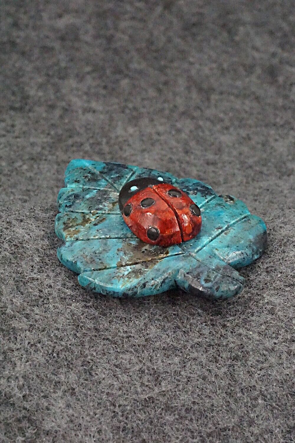 Ladybug on a Leaf Zuni Fetish Carving - Reynold Lunasee