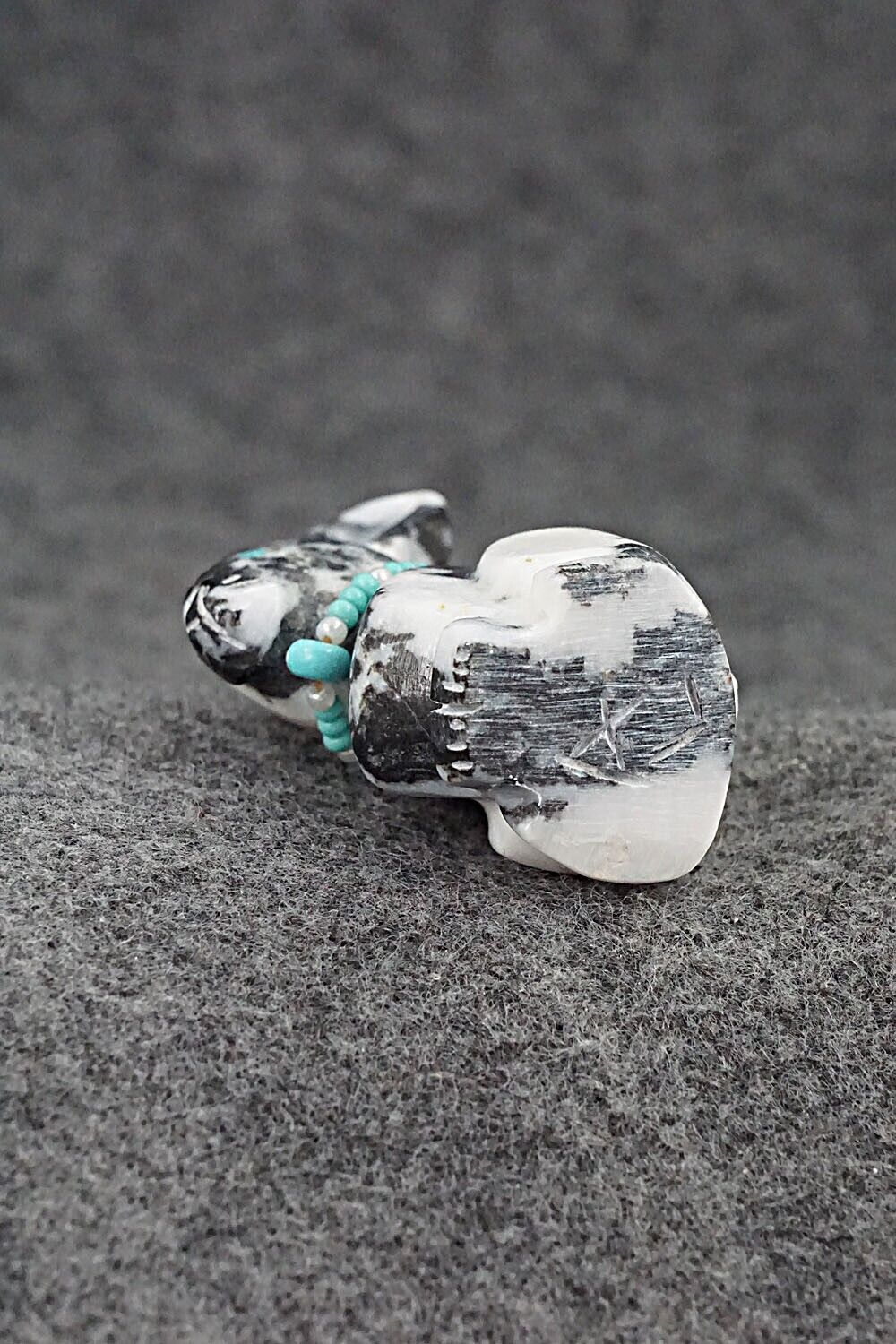 Jack Rabbit Zuni Fetish Carving - Andres Lementino