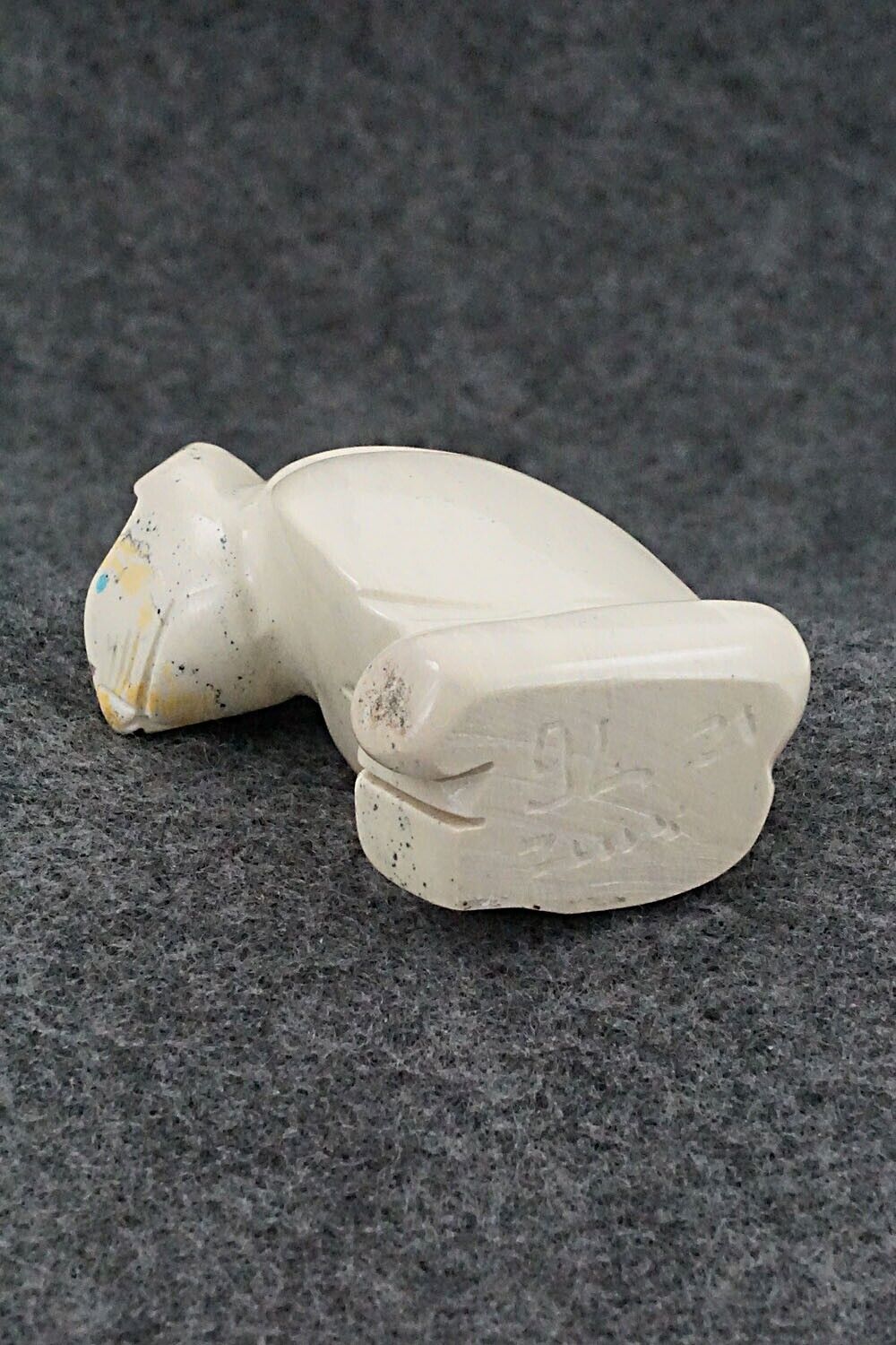 Mountain Lion Zuni Fetish Carving - Gilbert Lonjose