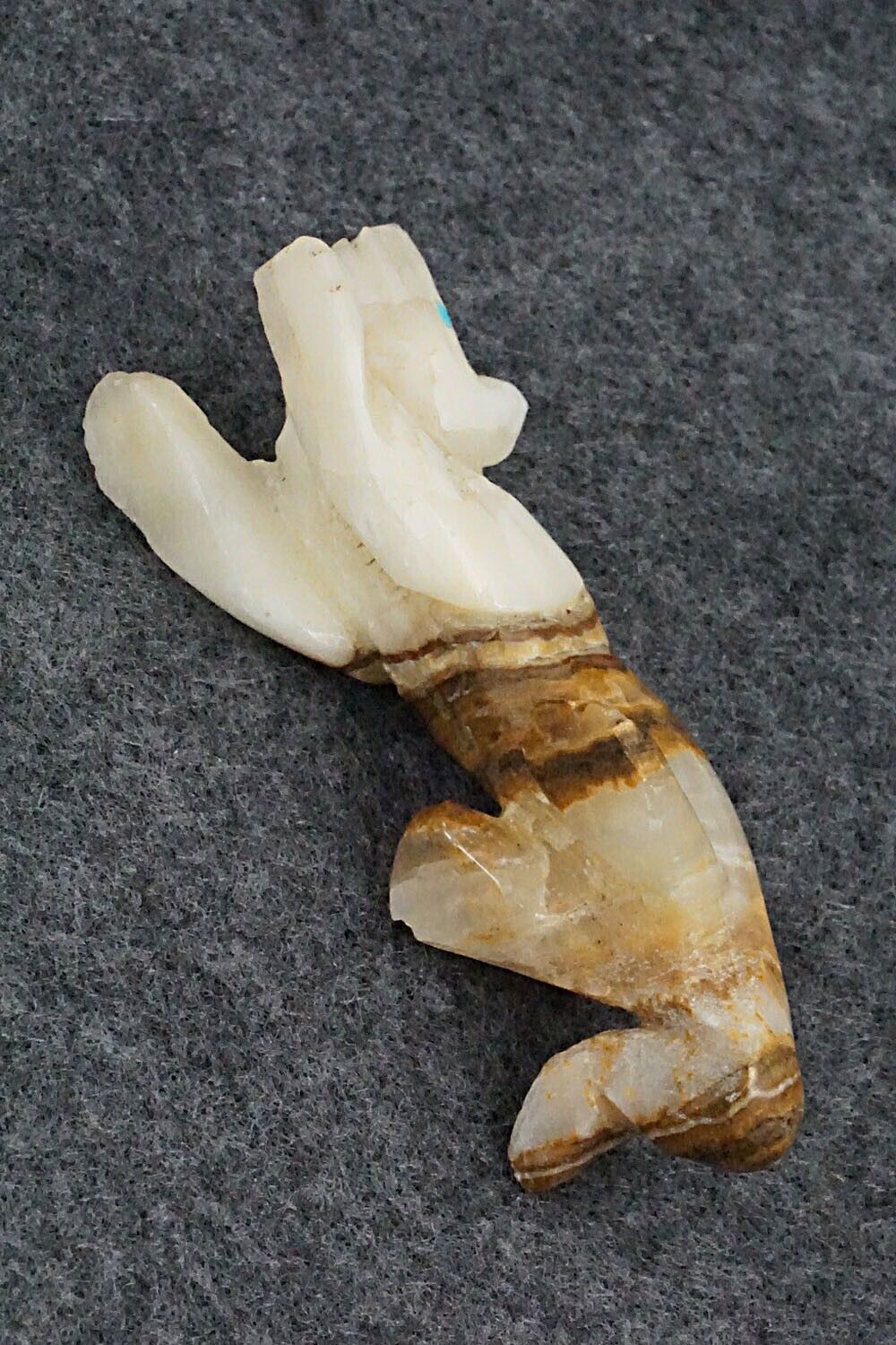 Mountain Lion Zuni Fetish Carving - Cody Cheama