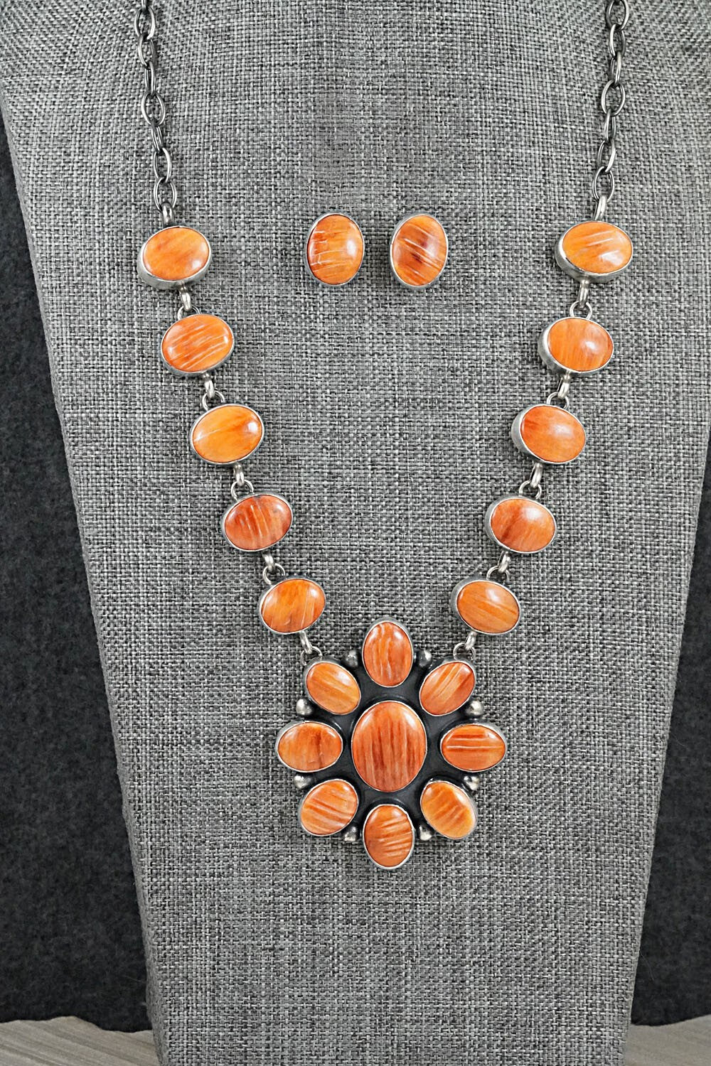 Spiny Oyster & Sterling Silver Necklace Set - Darrin Livingston