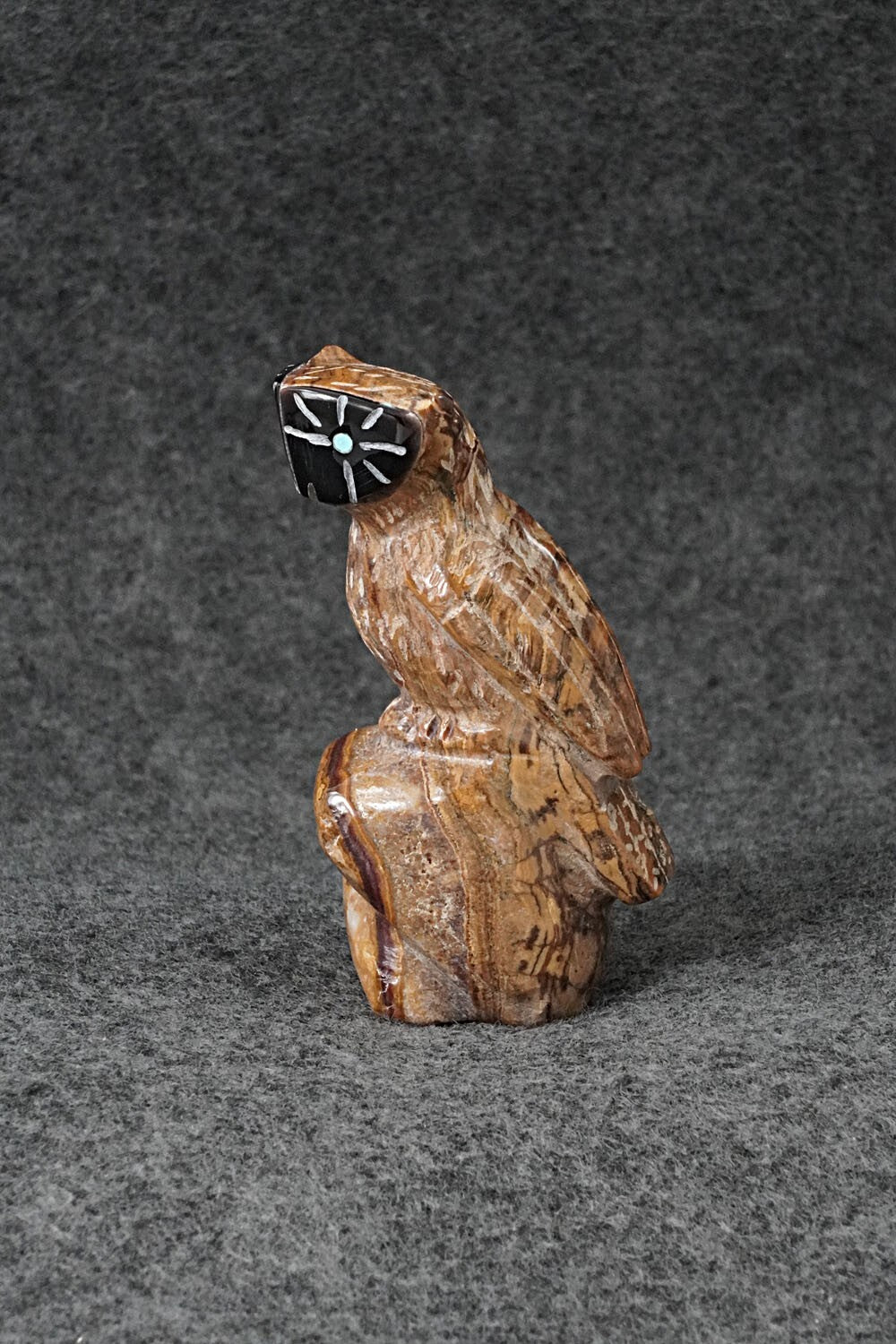 Owl Zuni Fetish Carving - Freddie Leekya