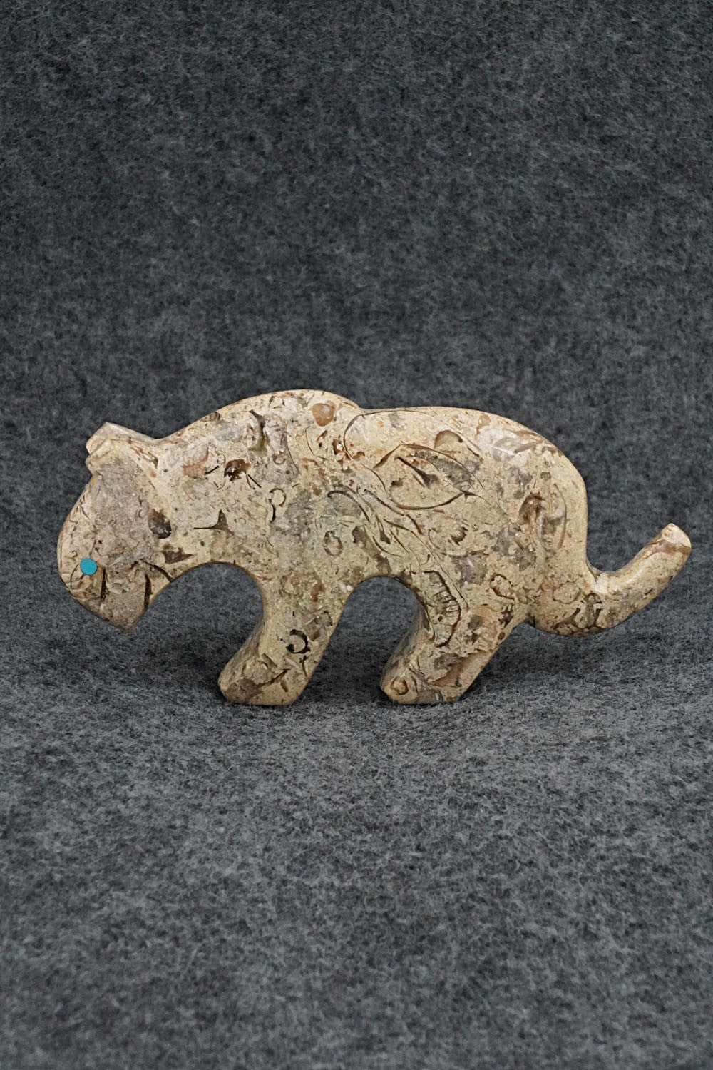 Mountain Lion Zuni Fetish Carving - Kenric Laiwakete
