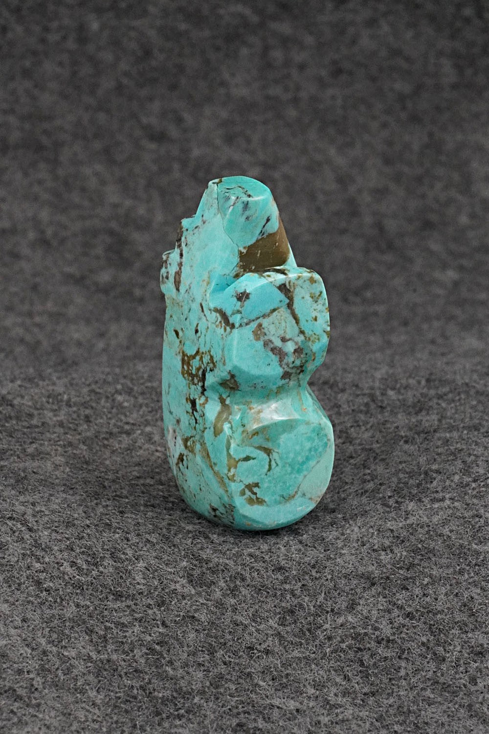 Bear Zuni Fetish Carving - Bernard Laiwakete