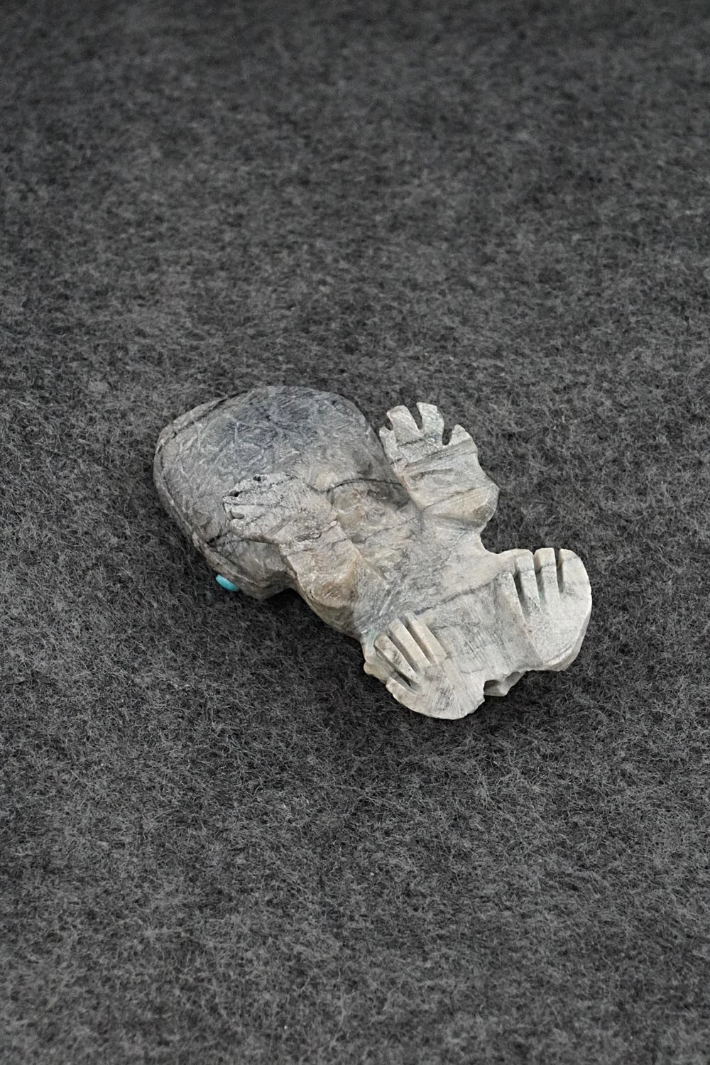 Frog Zuni Fetish Carving - Dina Owan