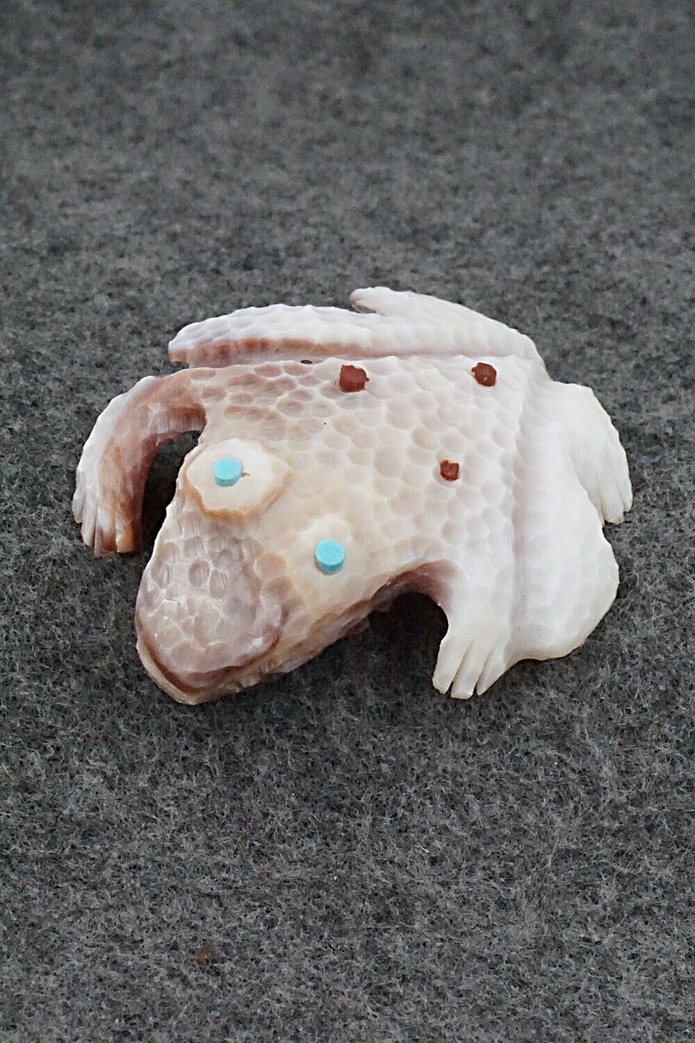 Frog Zuni Fetish Carving - Tyrone Poncho