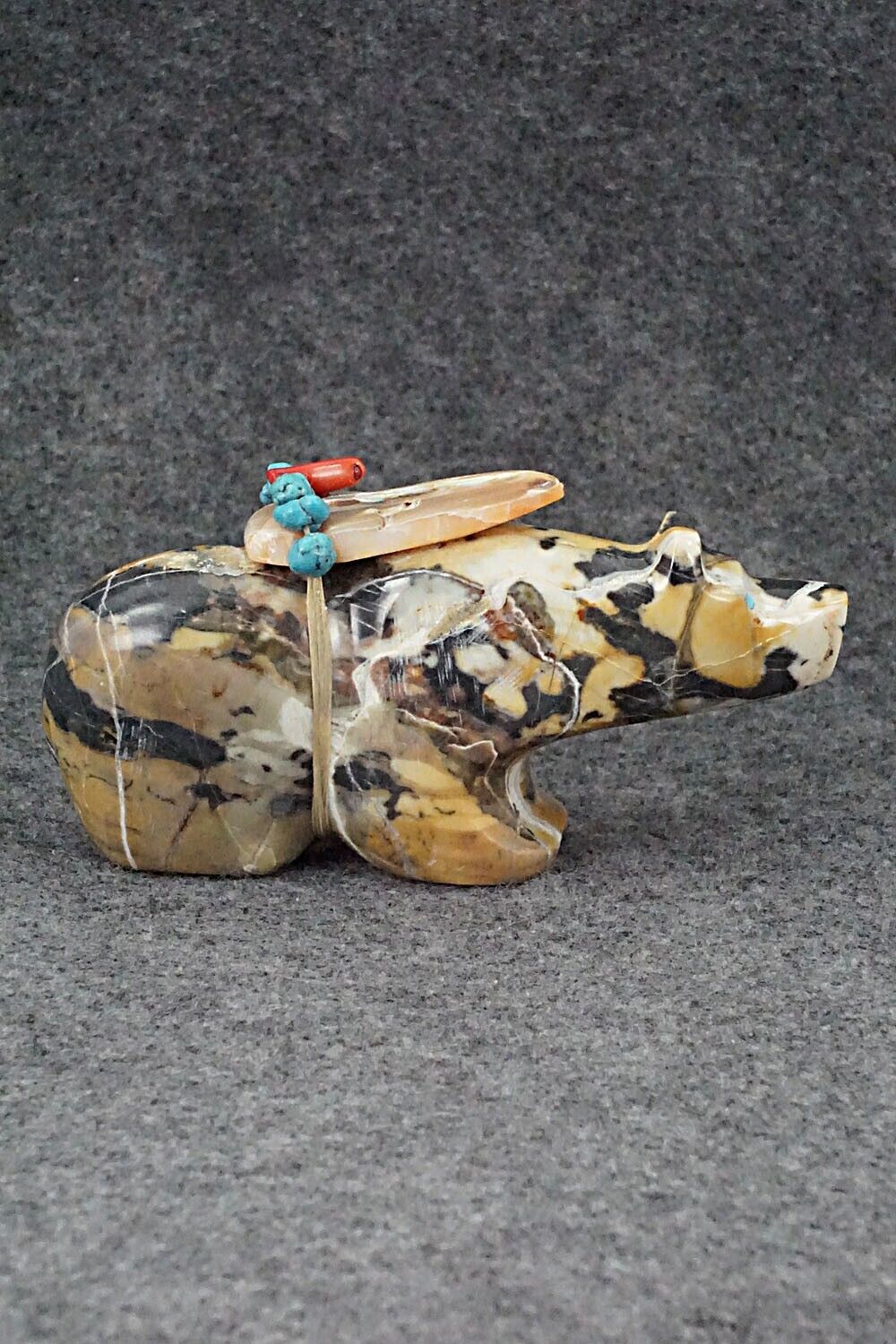 Bear Zuni Fetish Carving - Rodney Laiwakete
