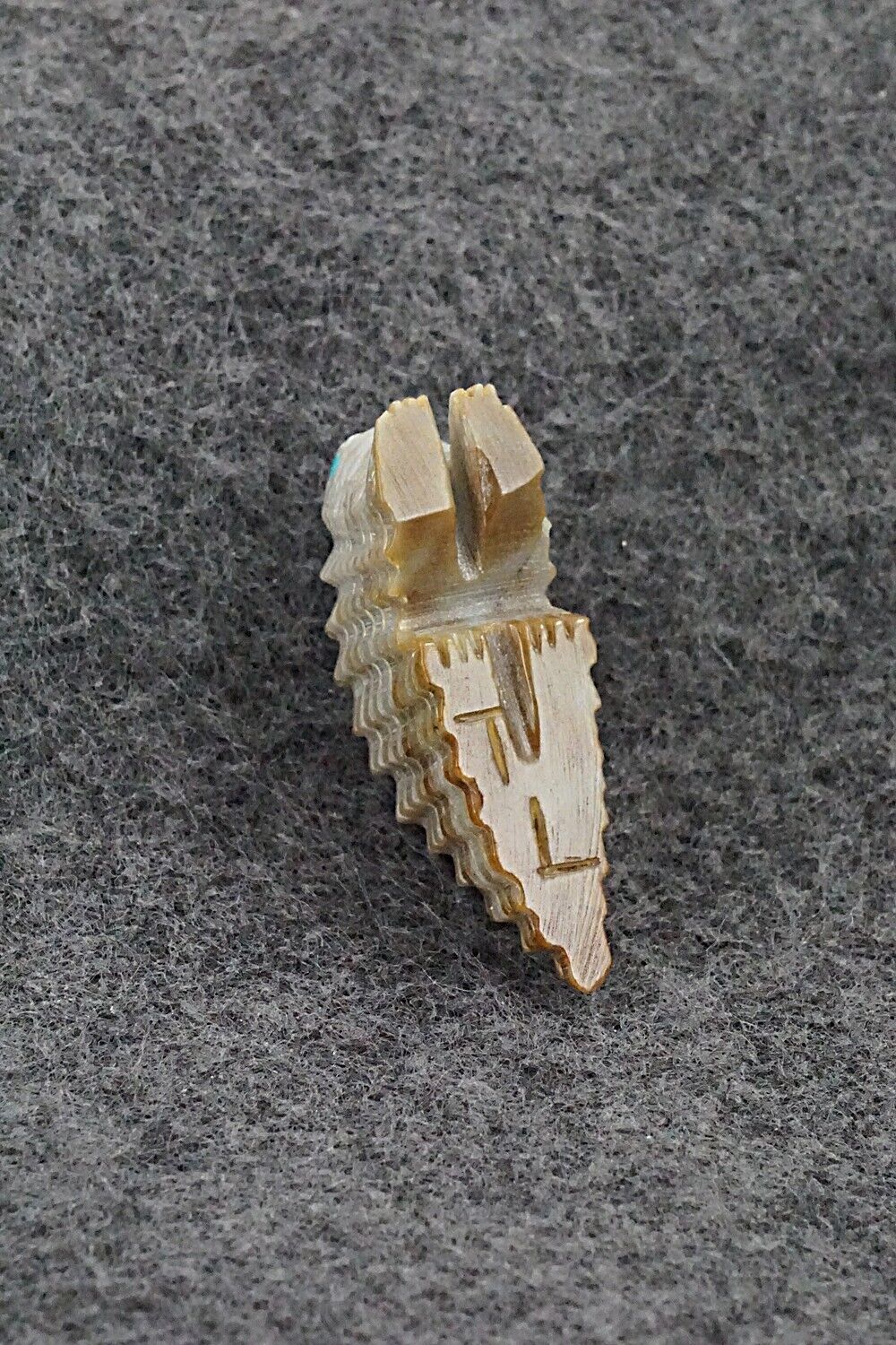 Porcupine Zuni Fetish Carving - Todd Lowsayatee
