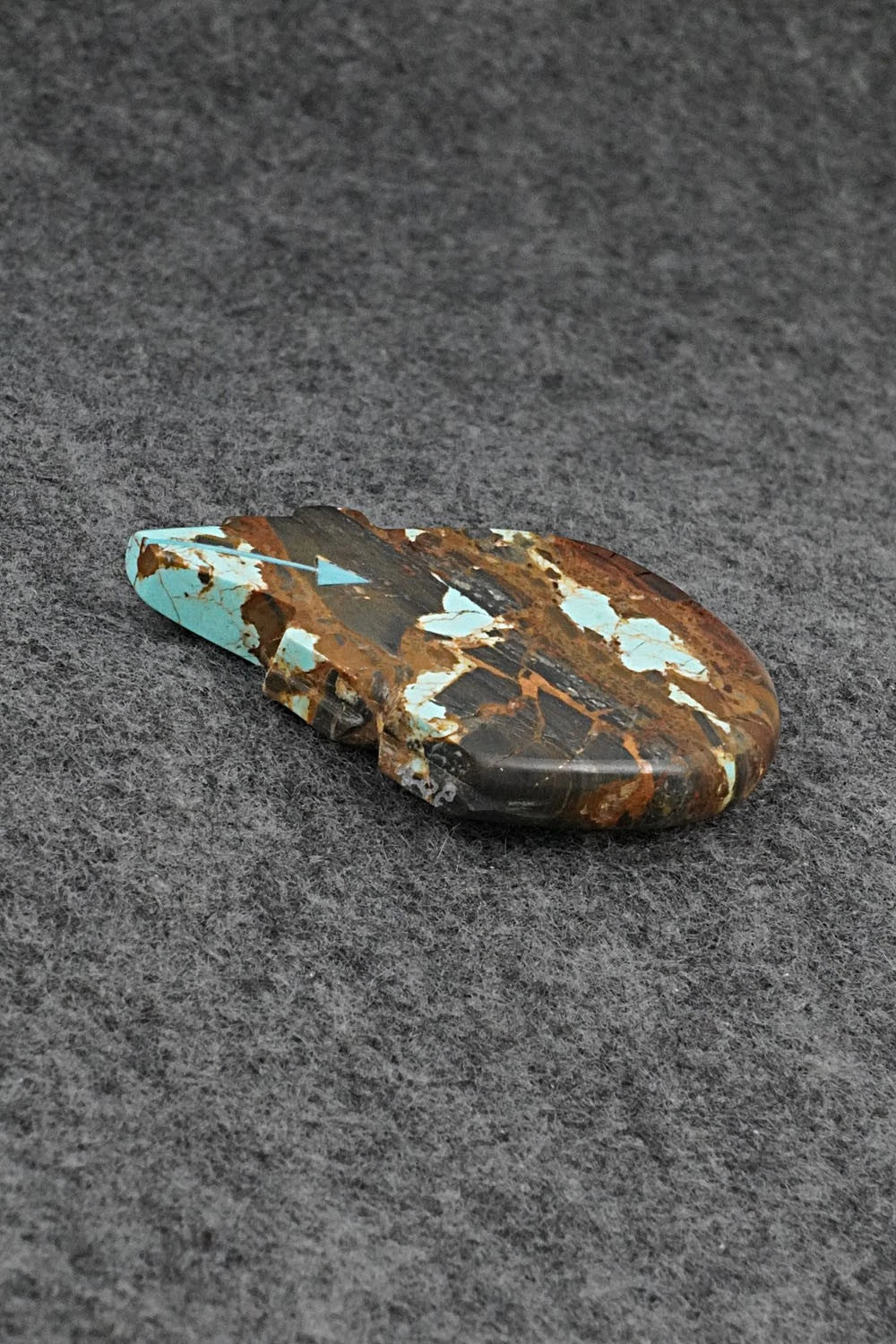 Bear Zuni Fetish Carving - Abby Quam Panteah