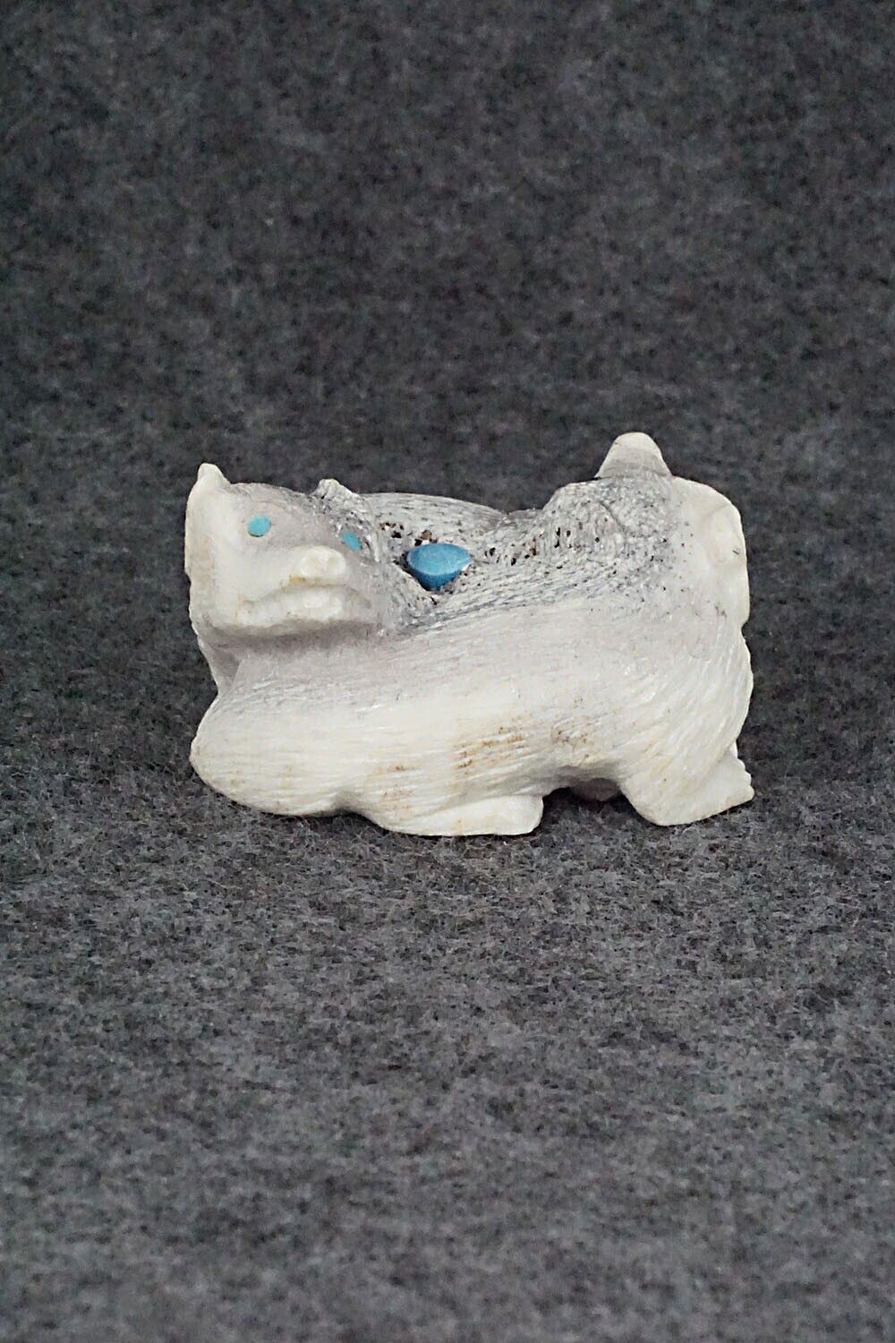 Foxes Zuni Fetish Carving - Maxx Laate