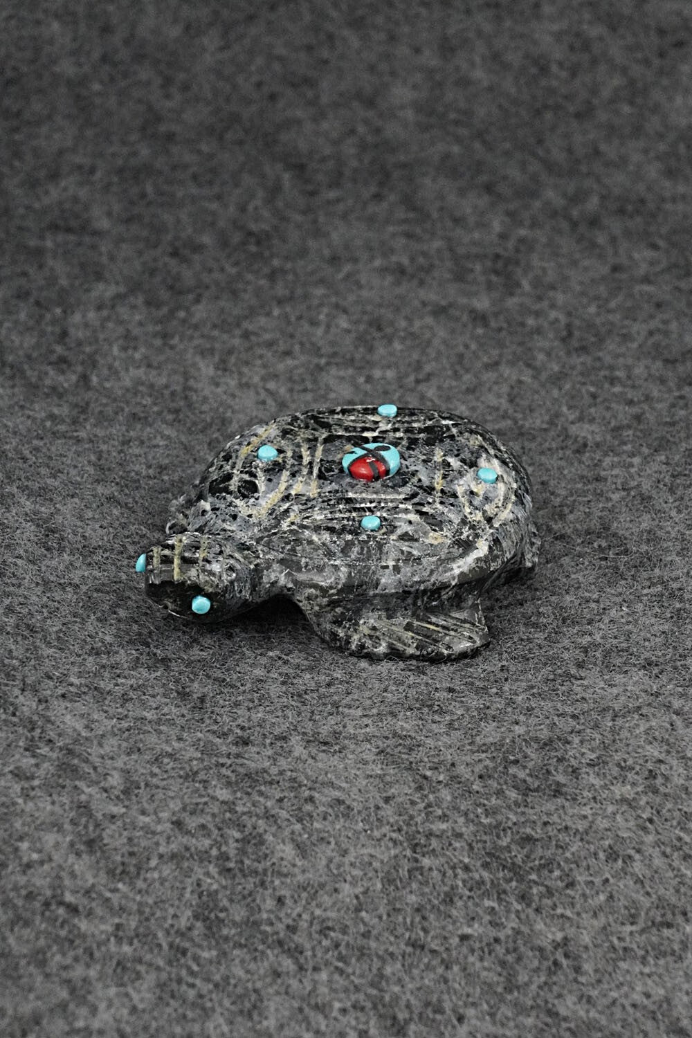 Turtle Zuni Fetish Carving - Danette Laate