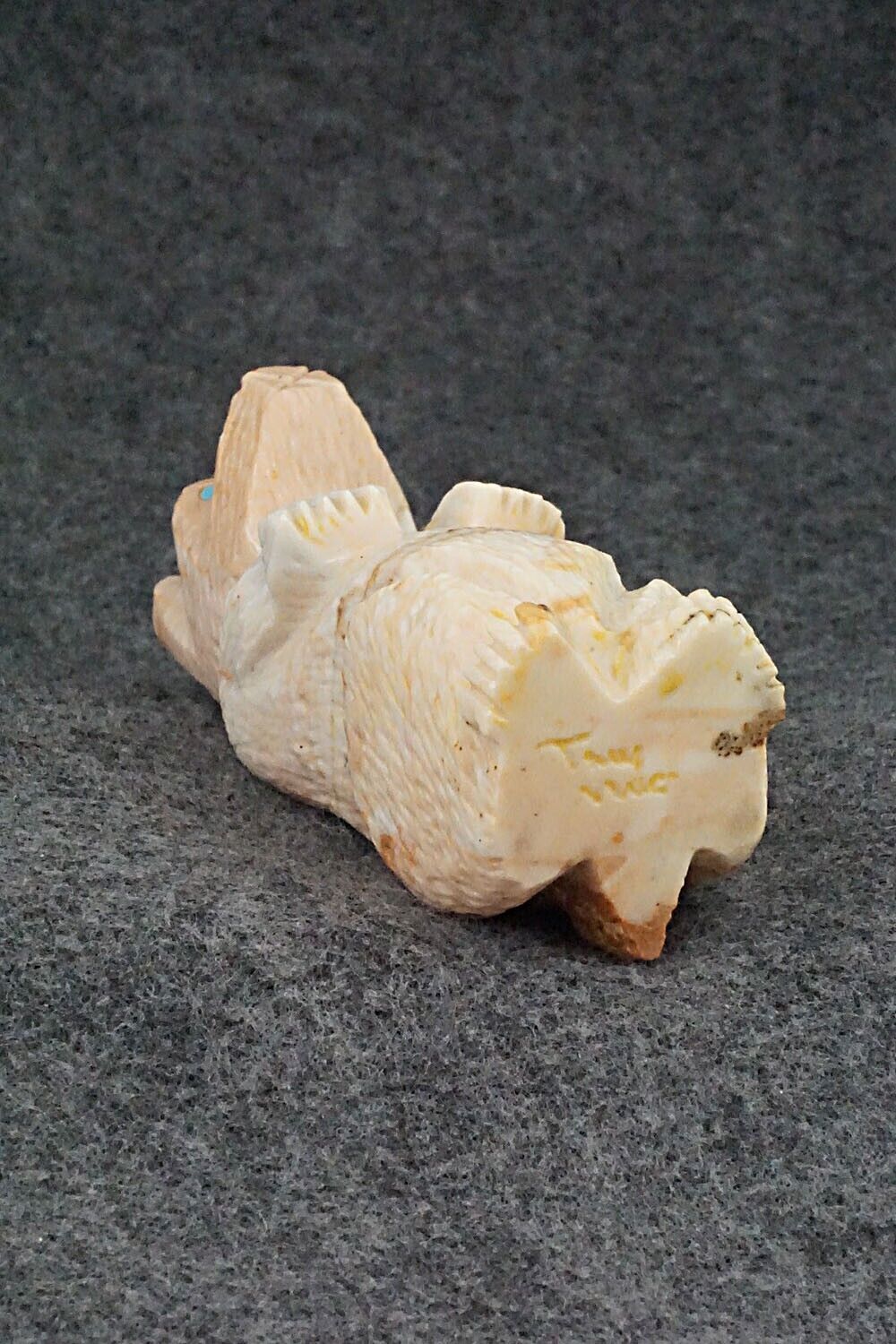 Bear Zuni Fetish Carving - Tony Mackel