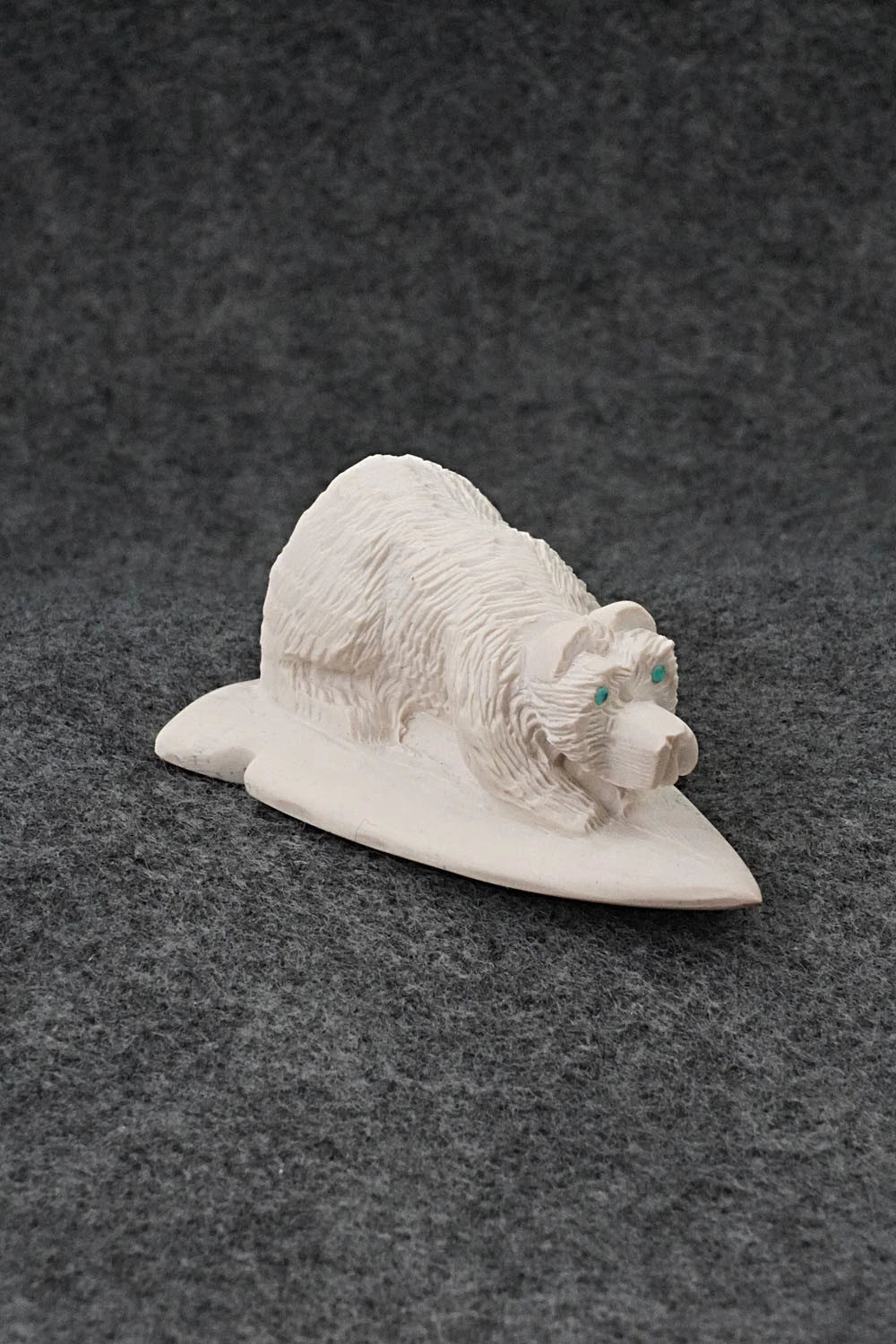 Bear Zuni Fetish Carving - Patrick Lincoln