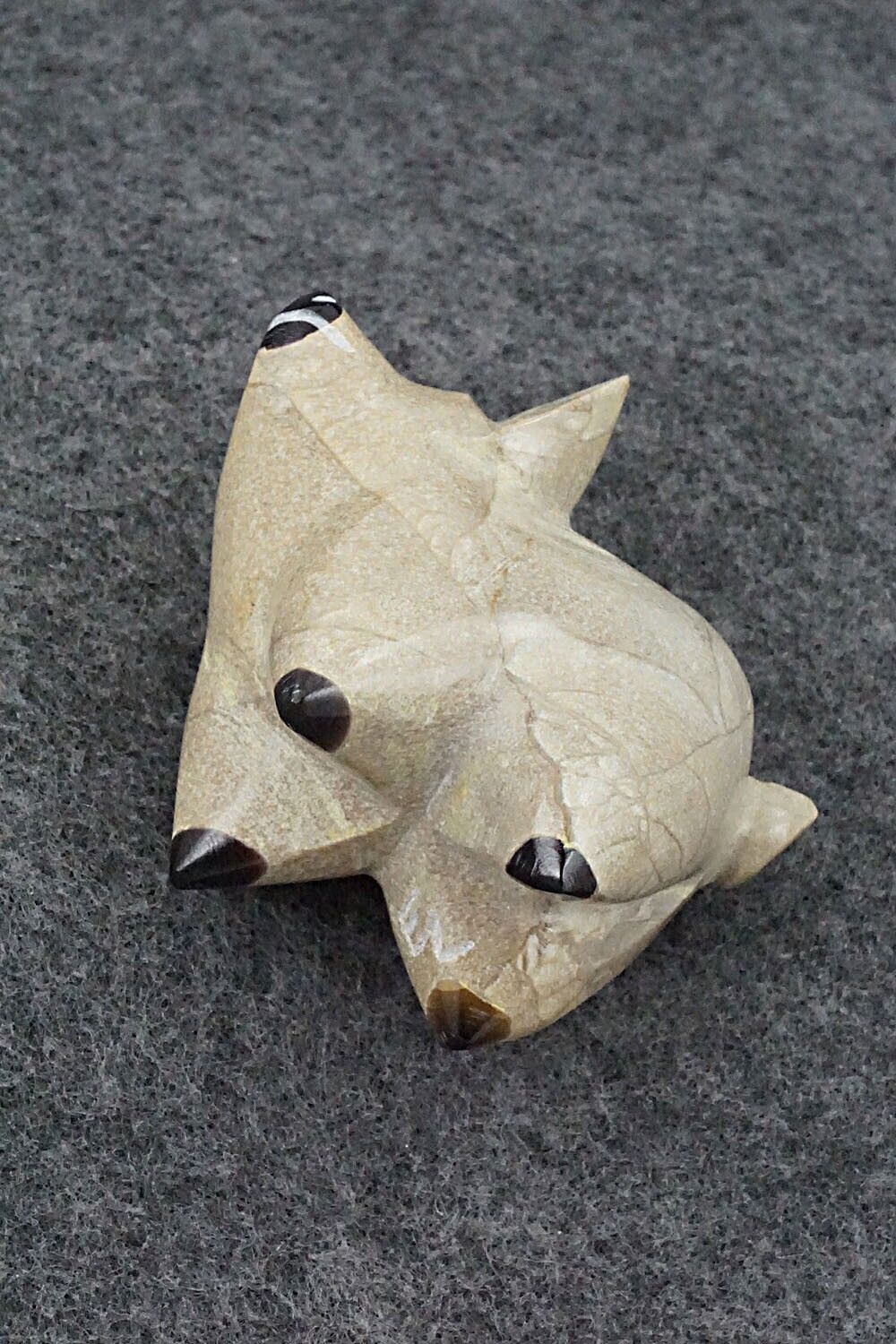 Pig Zuni Fetish Carving - Enrike Leekya