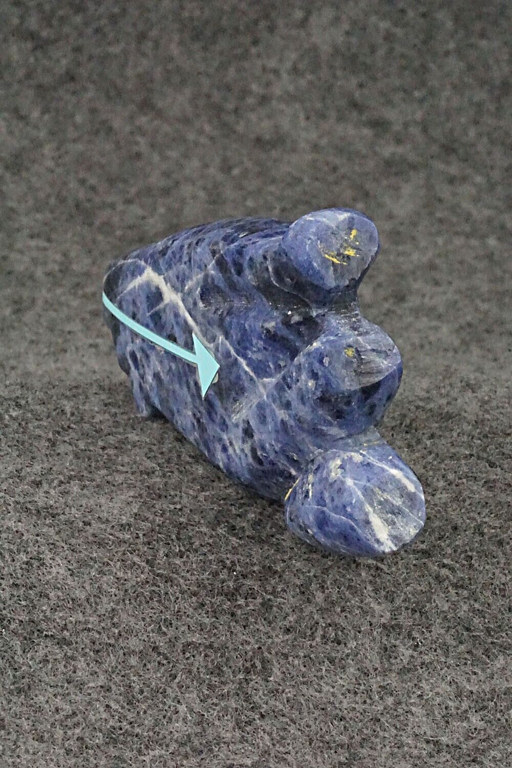 Wolf Zuni Fetish Carving - Bernard Laiwakete
