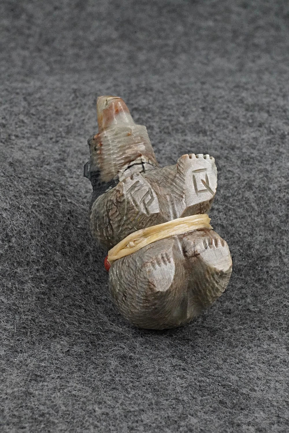 Bear Zuni Fetish Carving - Farlan & Paulette Quam