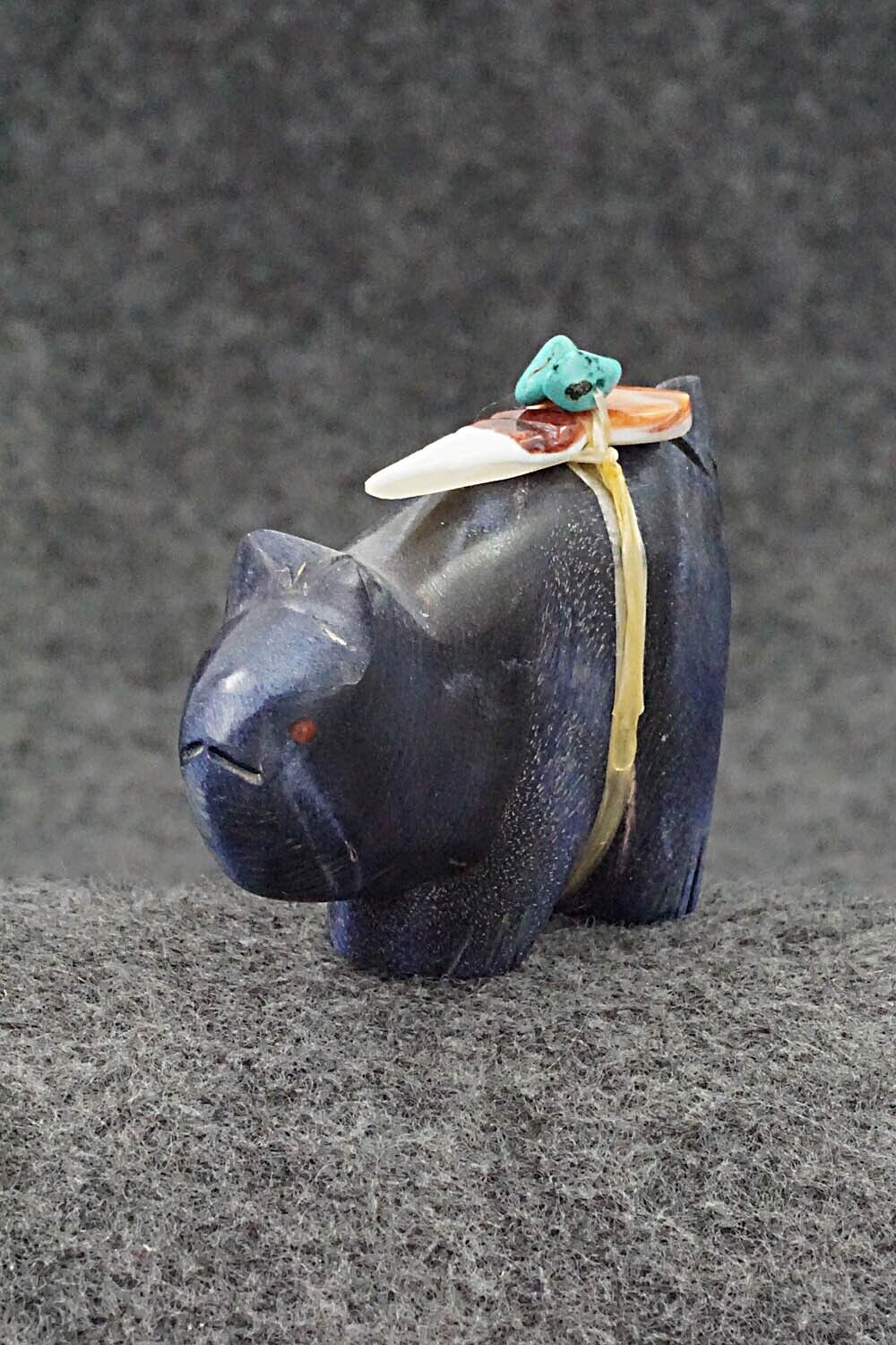 Bear Zuni Fetish Carving - Daphne Quam