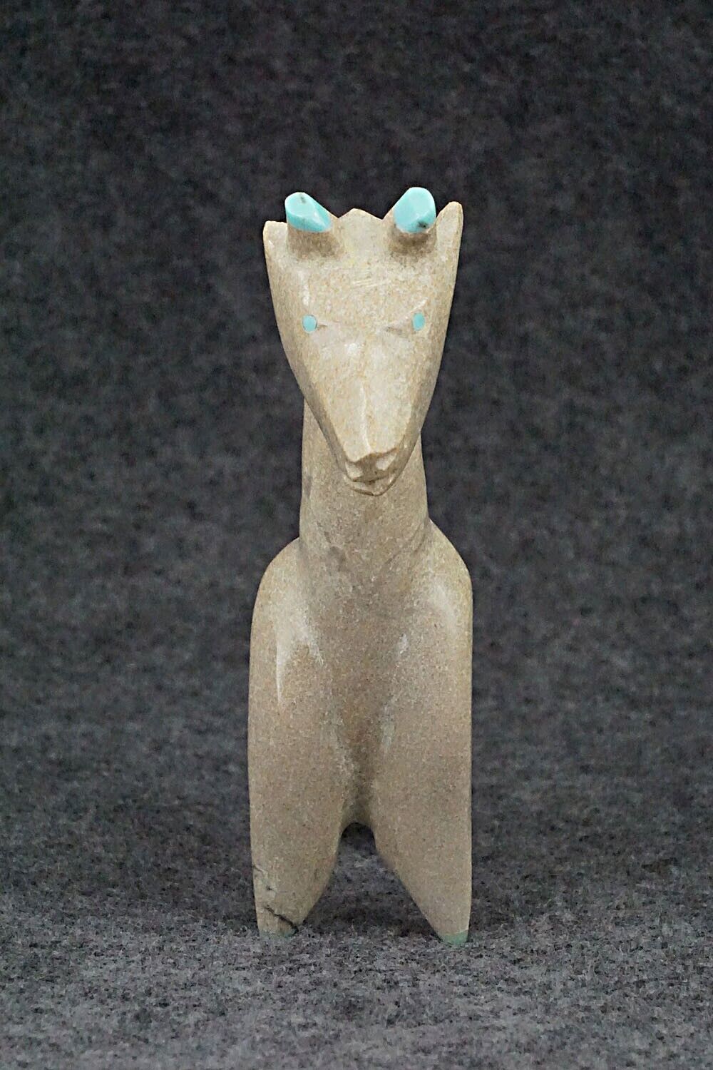 Giraffe Zuni Fetish Carving - Enrike Leekya