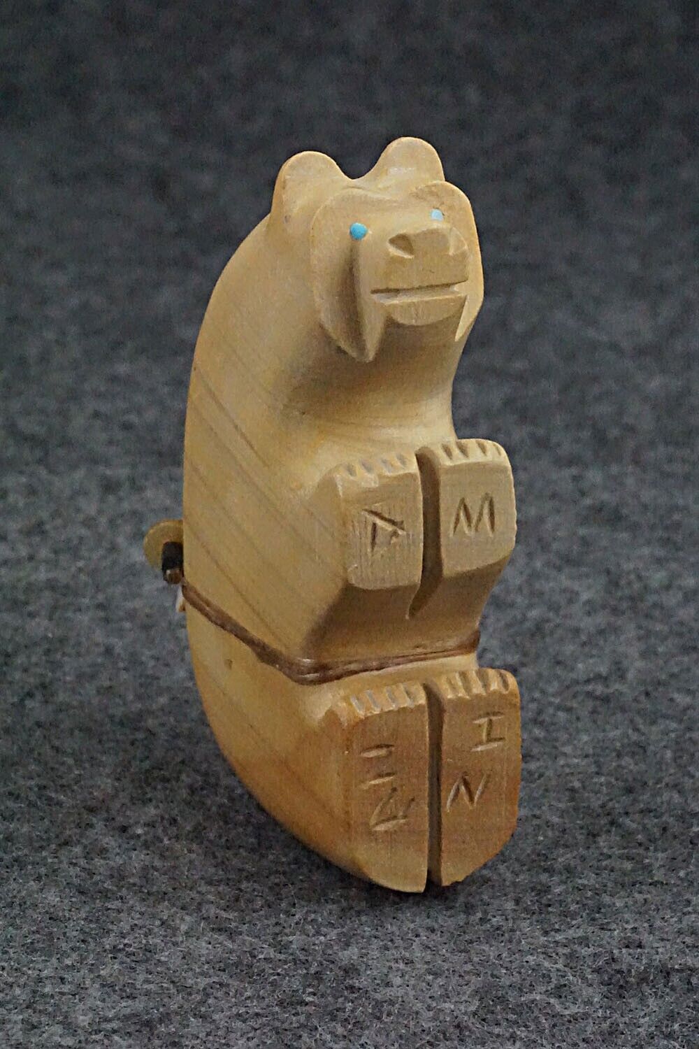Bear Zuni Fetish Carving - Douglas Martza