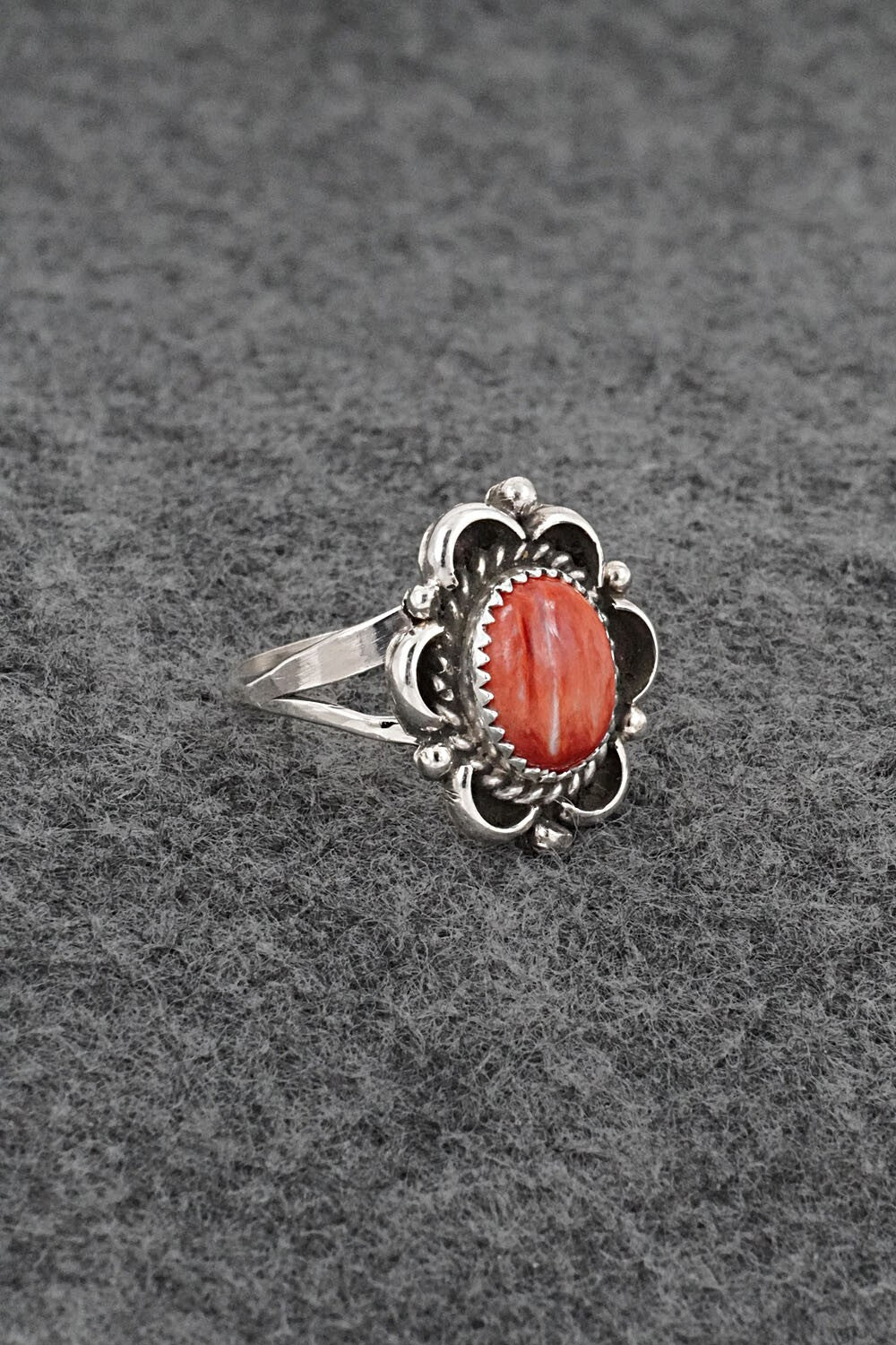 Spiny Oyster & Sterling Silver Ring - Frieda Martinez - Size 7