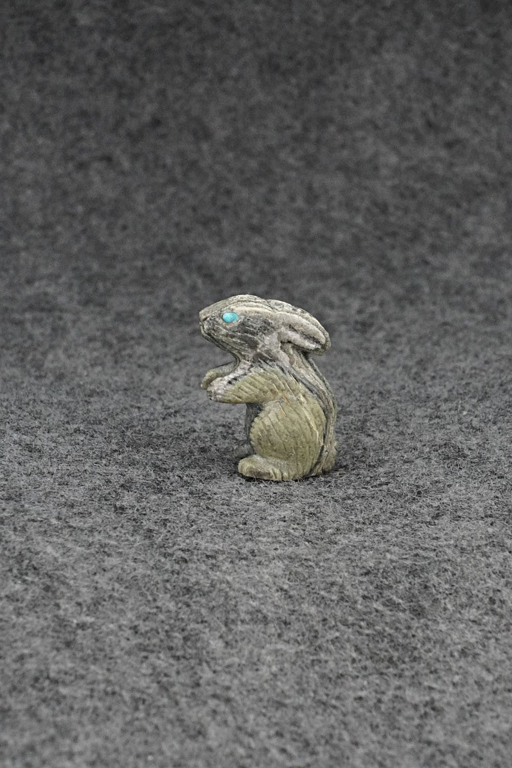 Rabbit Zuni Fetish Carving - Lance Cheama