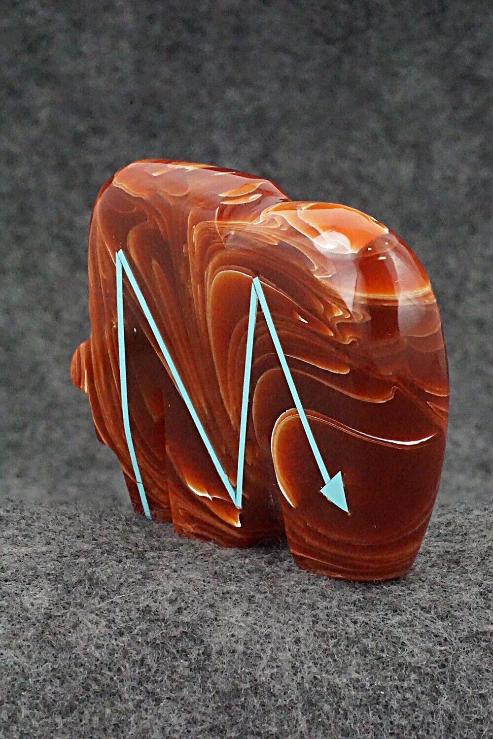 Bear Zuni Fetish Carving - Bernard Laiwakete