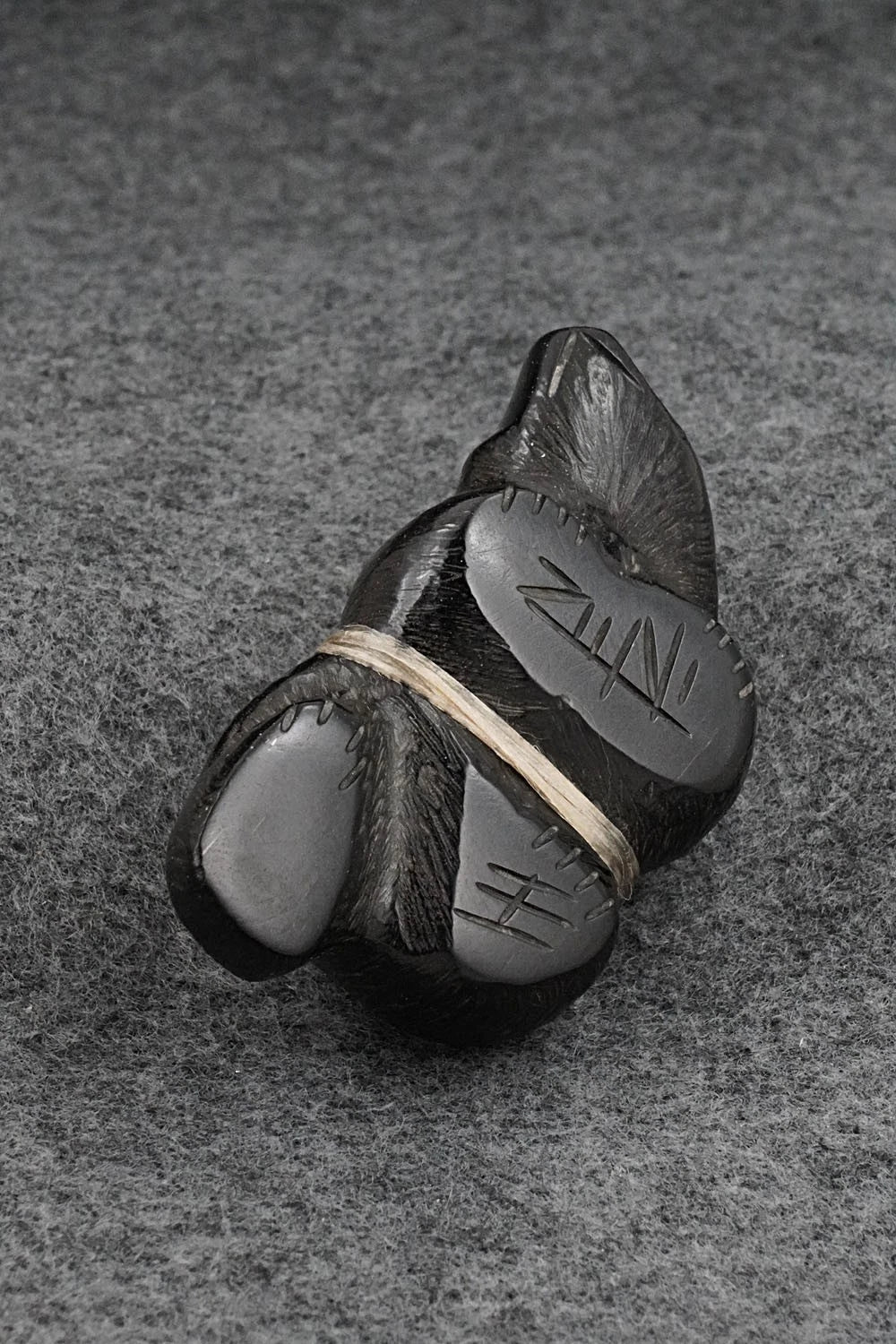 Bear Zuni Fetish Carving - Herb Halate