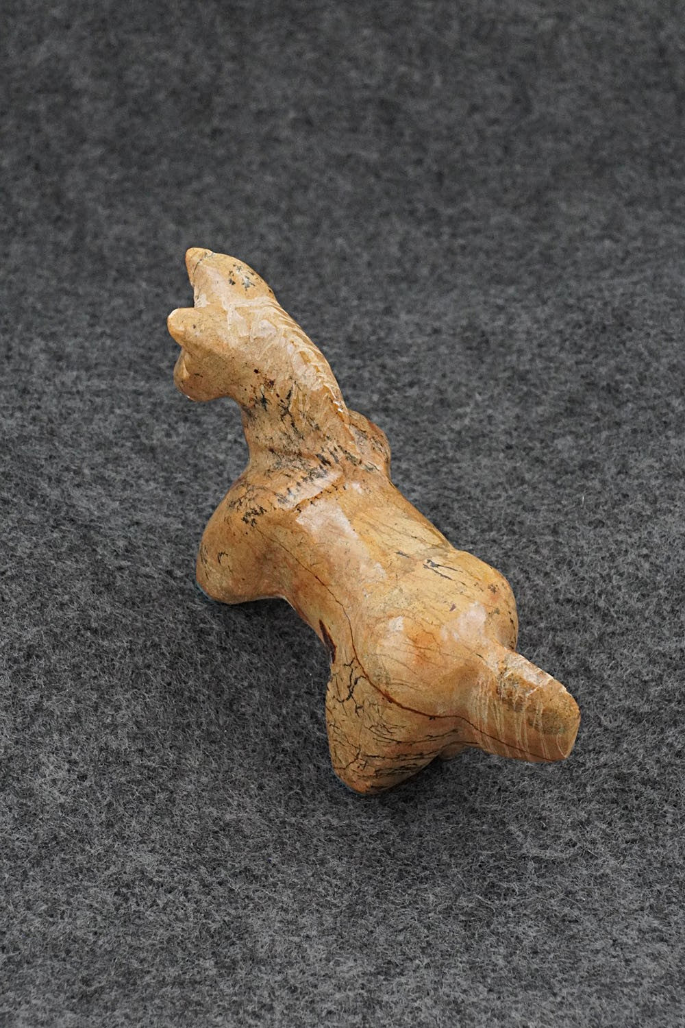 Horse Zuni Fetish Carving - Freddie Leekya