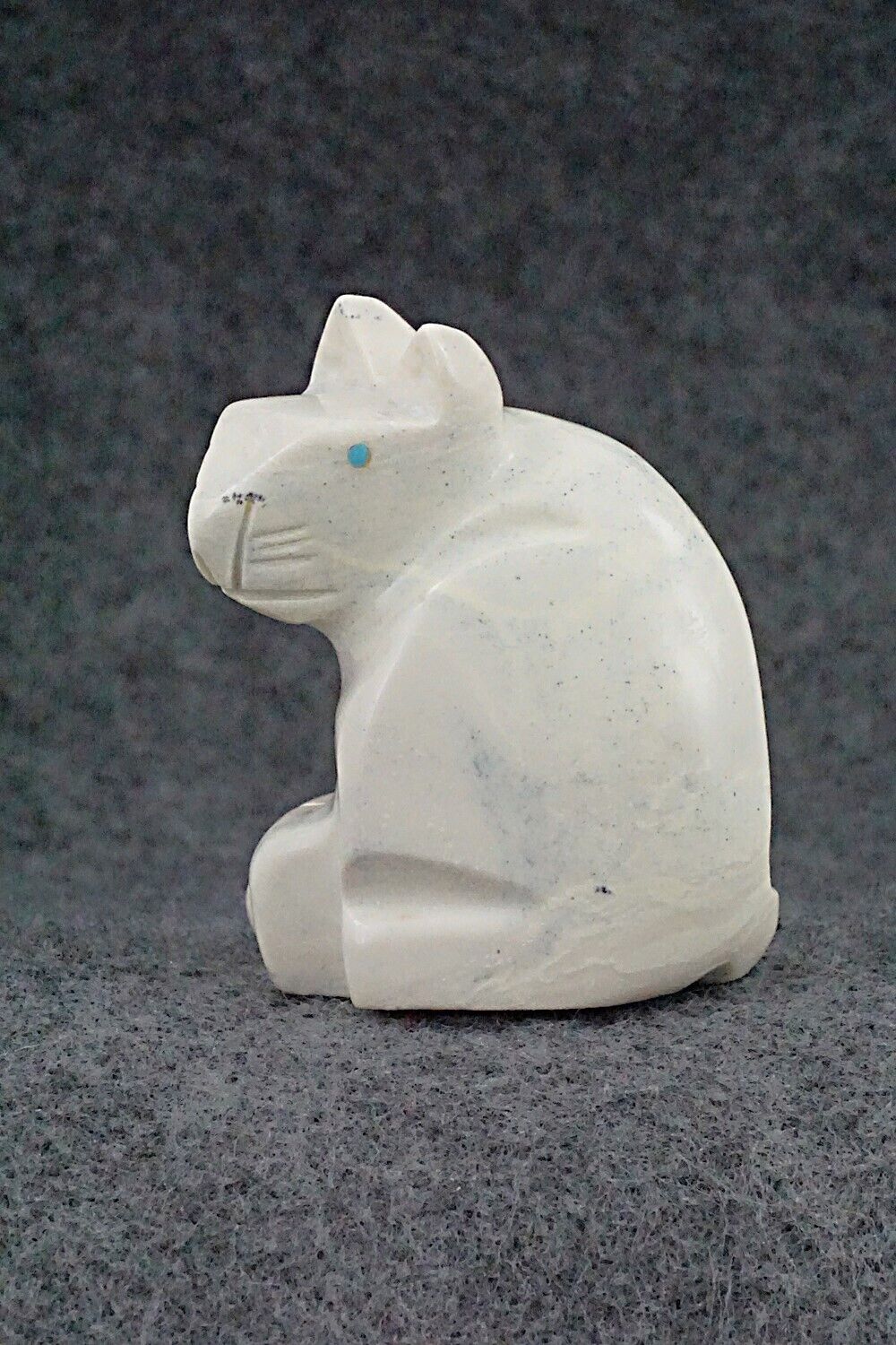 Mountain Lion Zuni Fetish Carving - Gilbert Lonjose