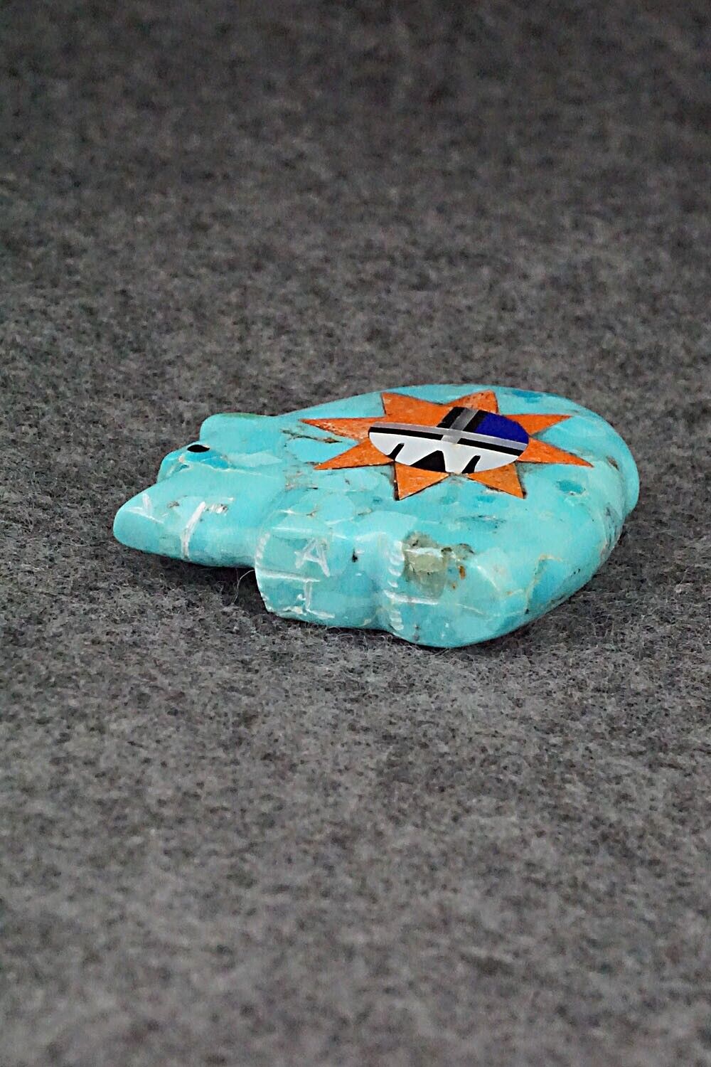 Bear Zuni Fetish Carving - Andres Lementino
