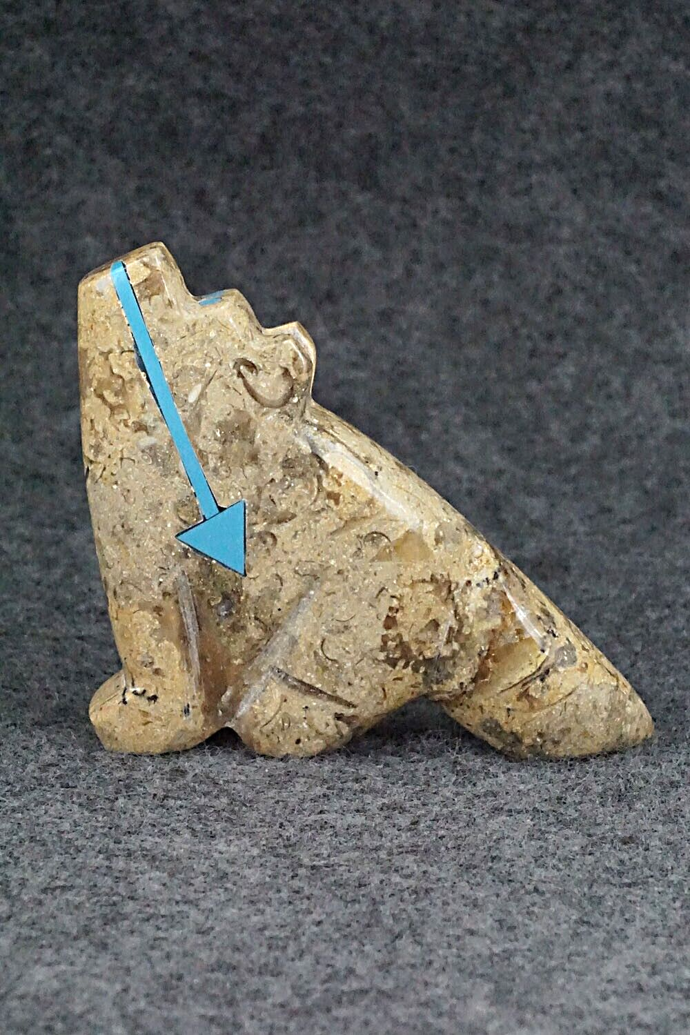 Wolf Zuni Fetish Carving - Bernard Laiwakete