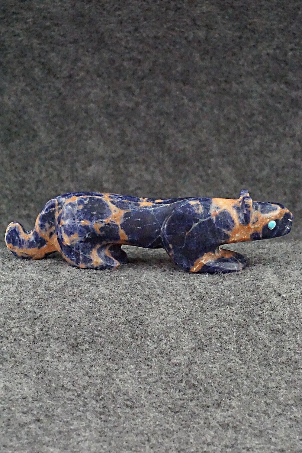 Mountain Lion Zuni Fetish Carving - Ronnie Lunasee