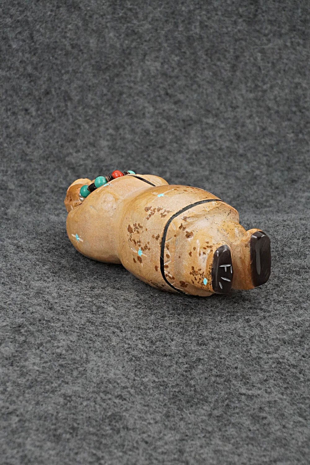 Zuni Woman Zuni Fetish Carving - Freddie Leekya