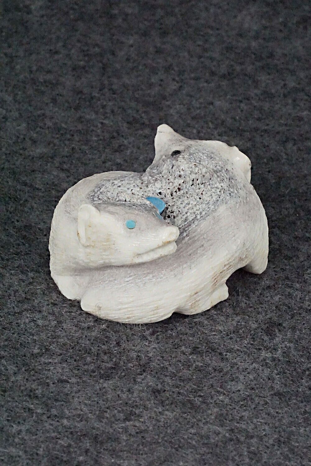 Foxes Zuni Fetish Carving - Maxx Laate