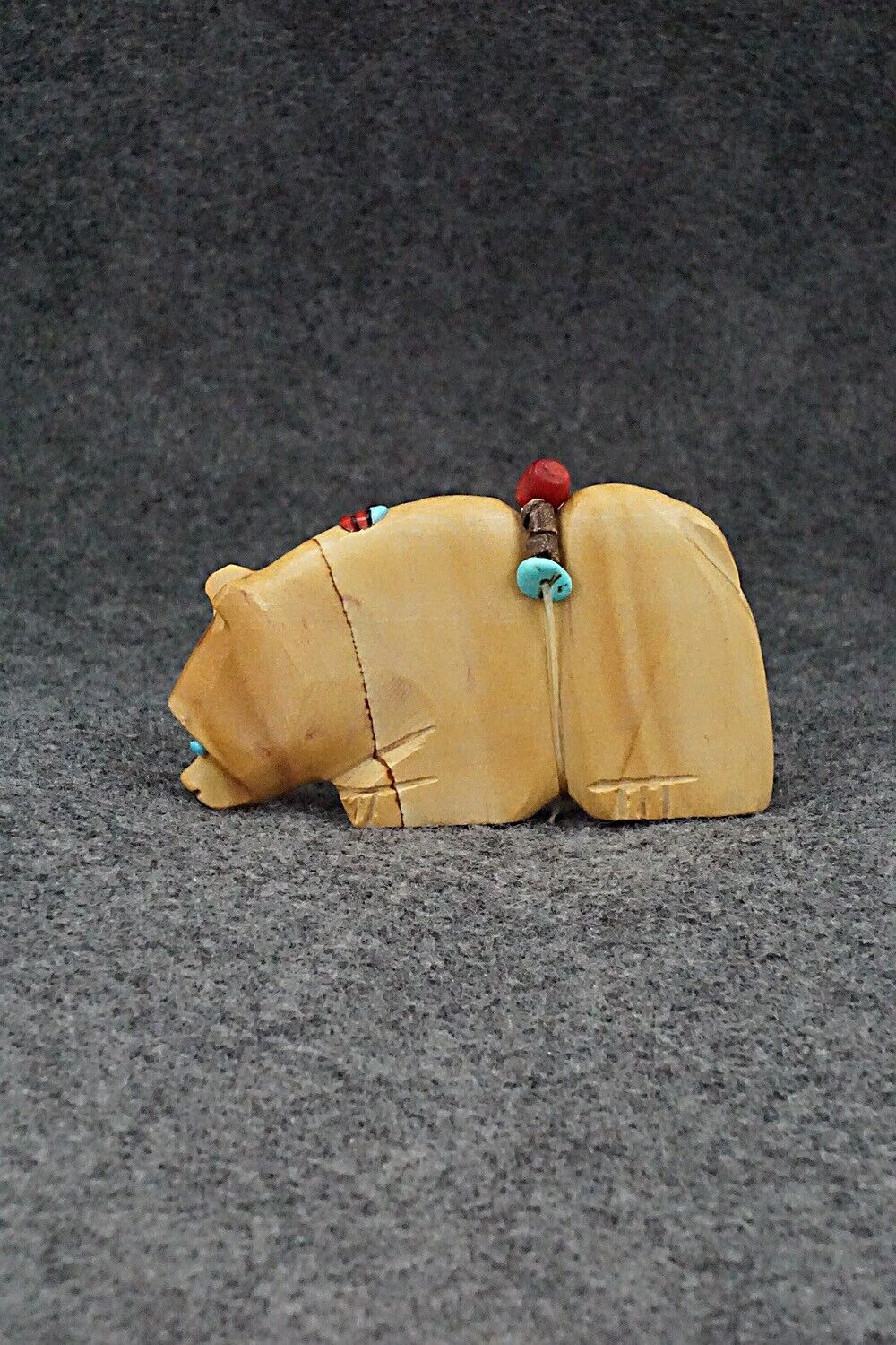 Bear Zuni Fetish Carving - Danette Laate