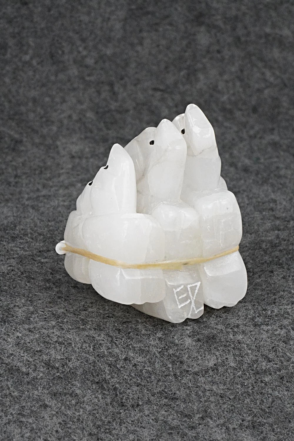 Bear Zuni Fetish Carving - Ed Lementino