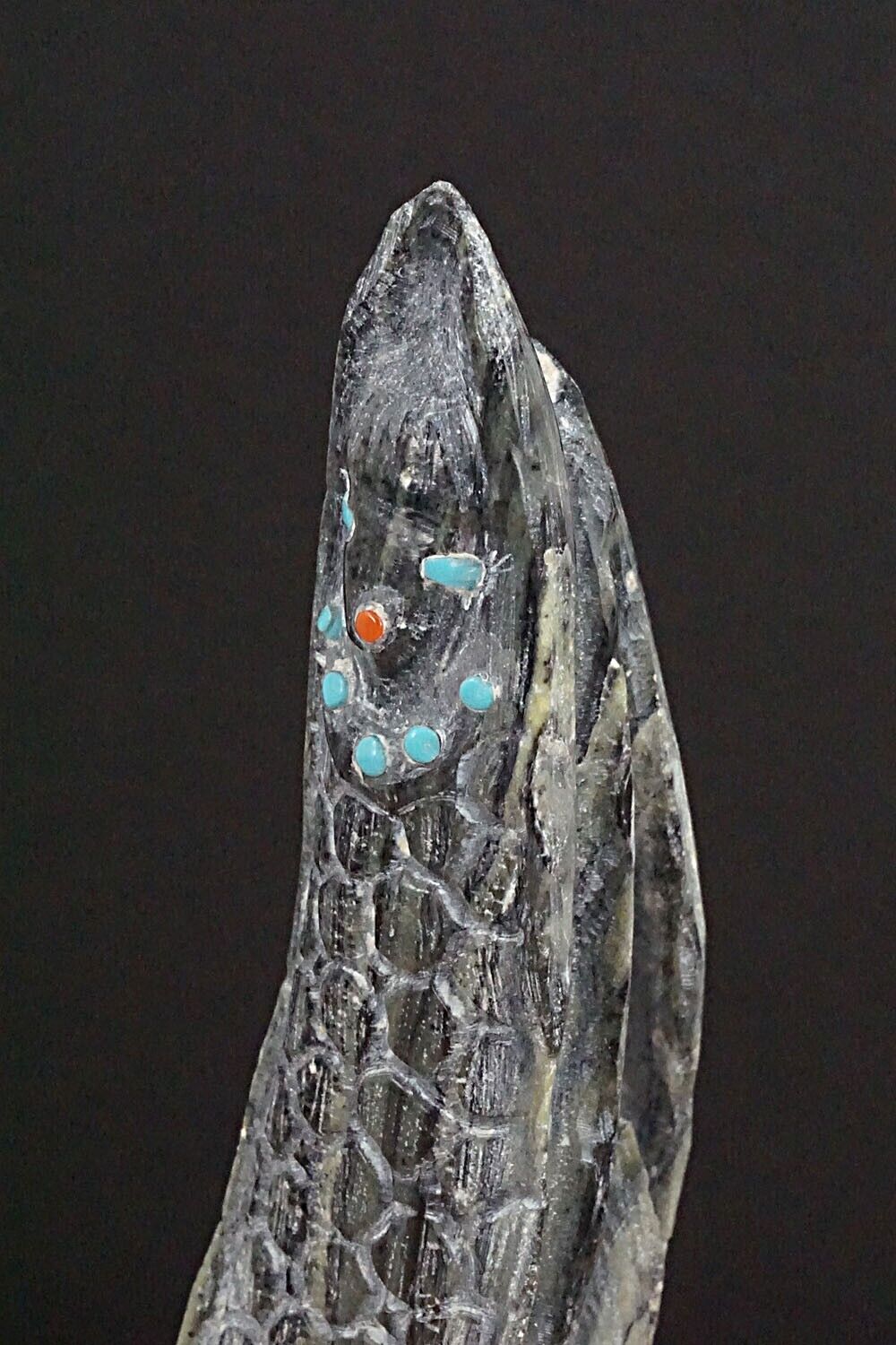 Corn Maiden Zuni Fetish Carving - Derrick Kaamasee