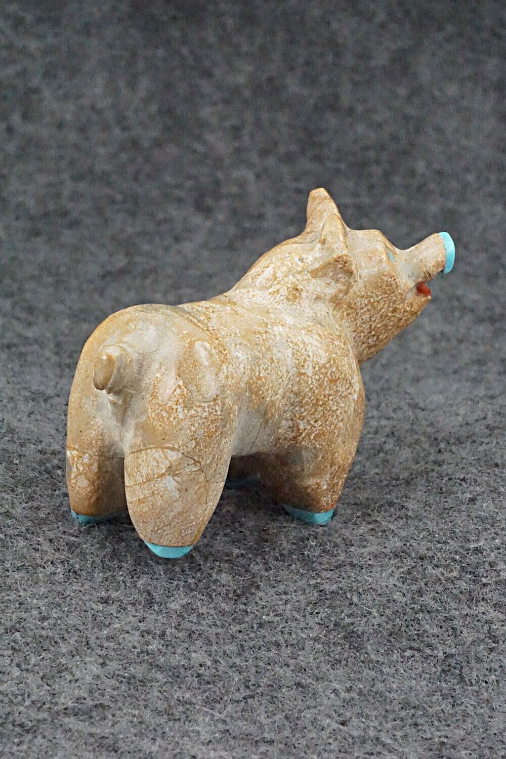 Pig Zuni Fetish Carving - Freddie Leekya