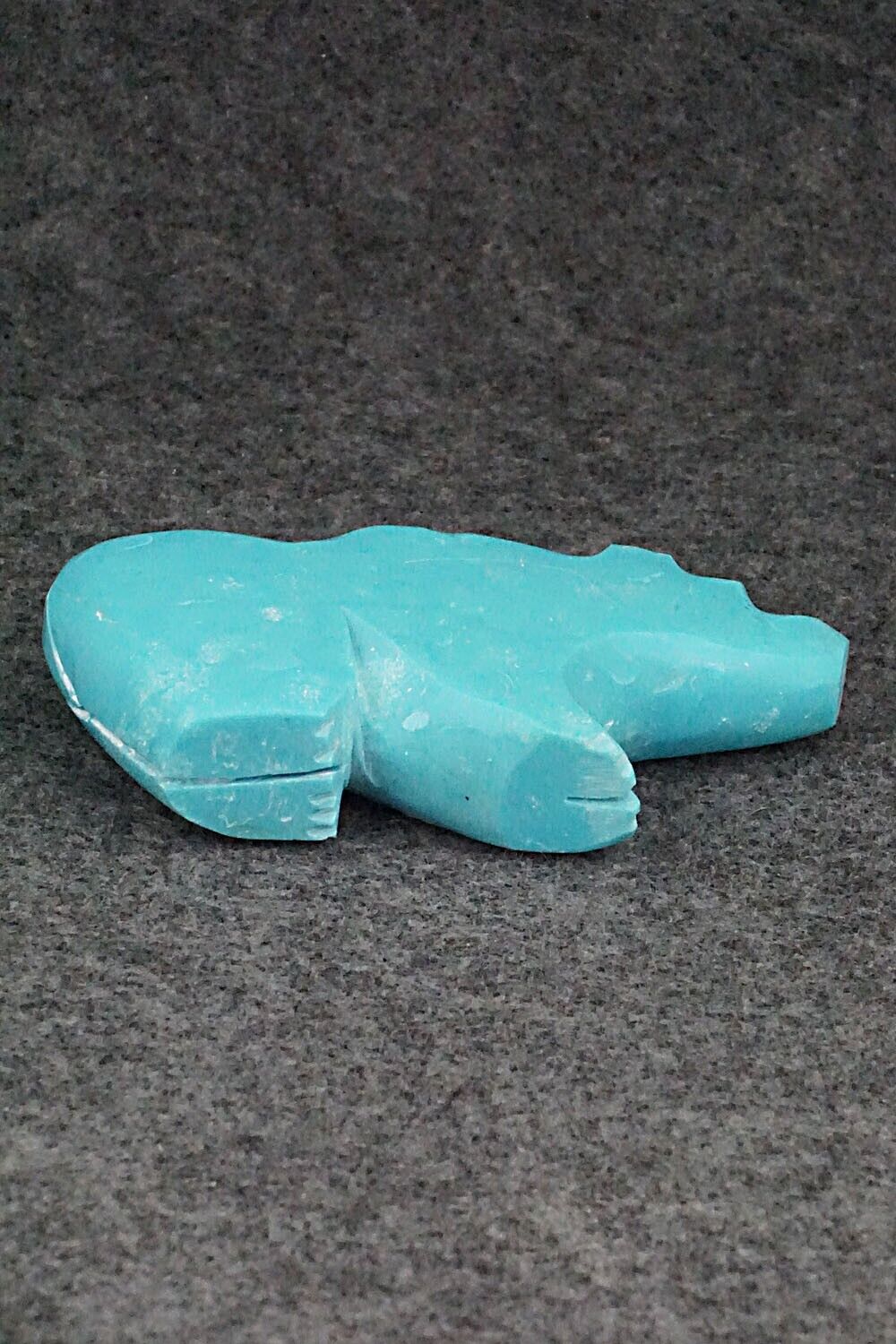 Bear Zuni Fetish Carving - Bernard Laiwakete