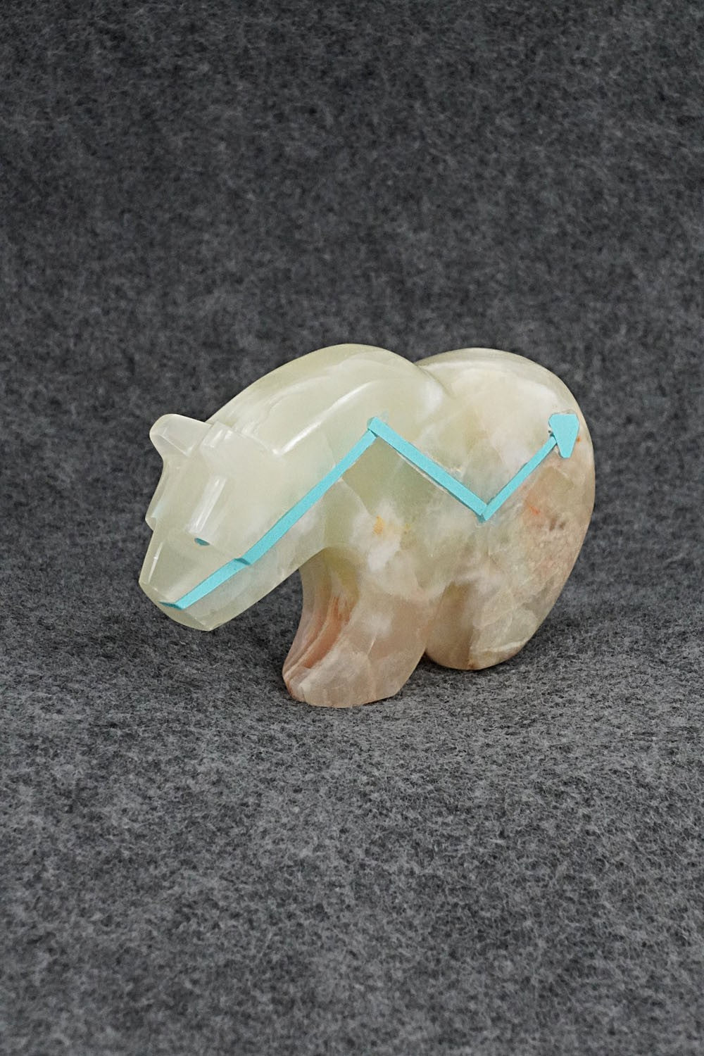 Bear Zuni Fetish Carving - Kenric Laiwakete