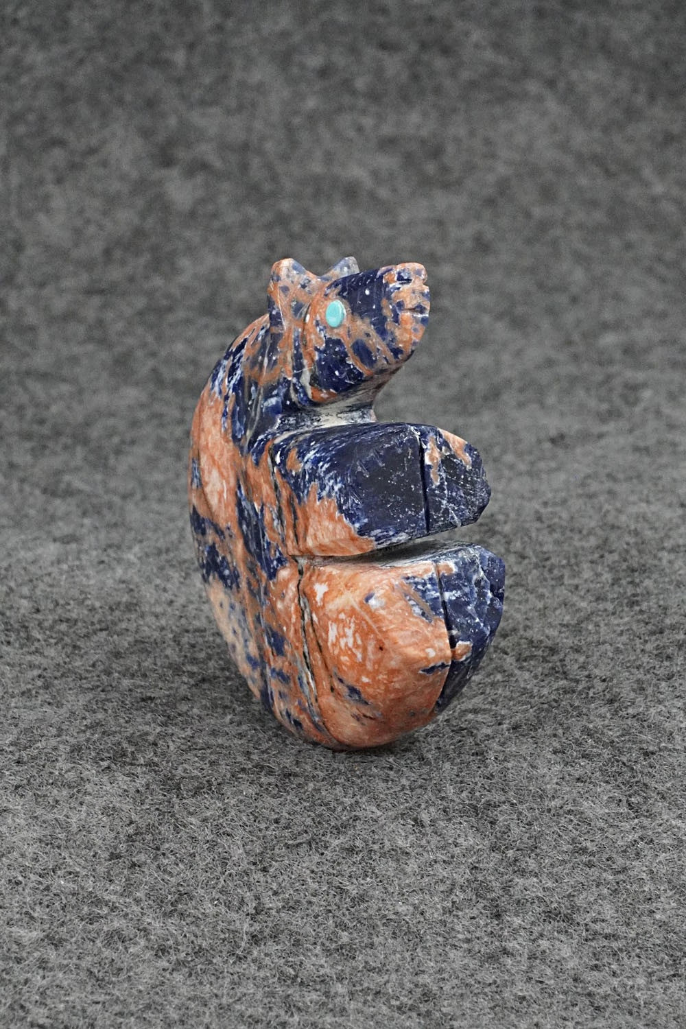 Bear Zuni Fetish Carving - Ronnie Lunasee