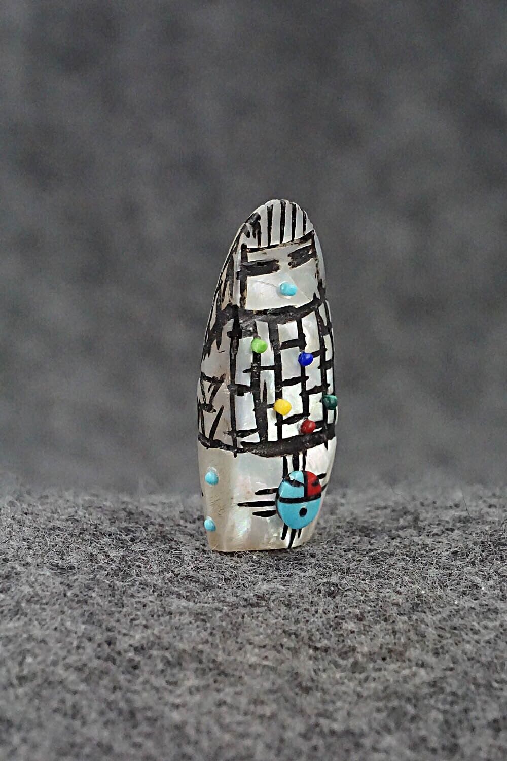 Corn Maiden Zuni Fetish Carving - Jared Amesoli