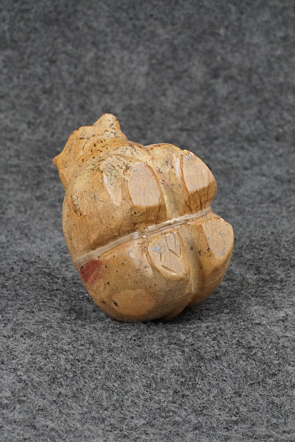 Bear Zuni Fetish Carving - Freddie Leekya